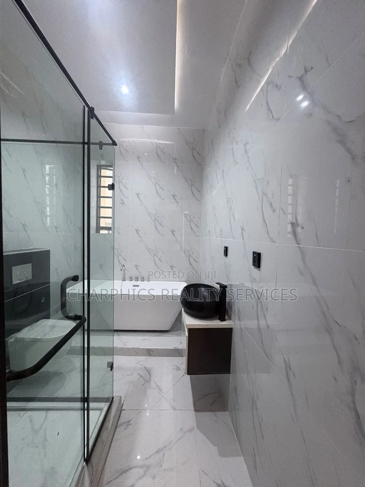 4bdrm Duplex in Off Lekki-Epe Expressway for sale in Off Lekki-Epe Expressway