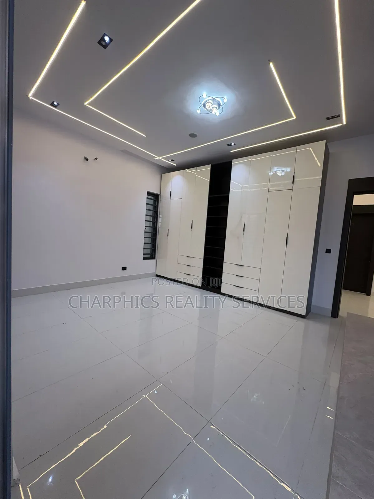 4bdrm Duplex in Off Lekki-Epe Expressway for sale in Off Lekki-Epe Expressway