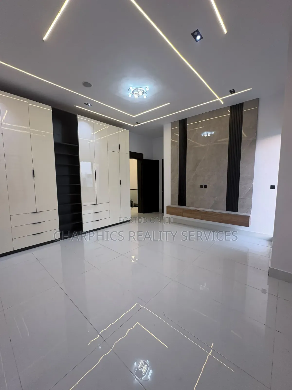 4bdrm Duplex in Off Lekki-Epe Expressway for sale in Off Lekki-Epe Expressway