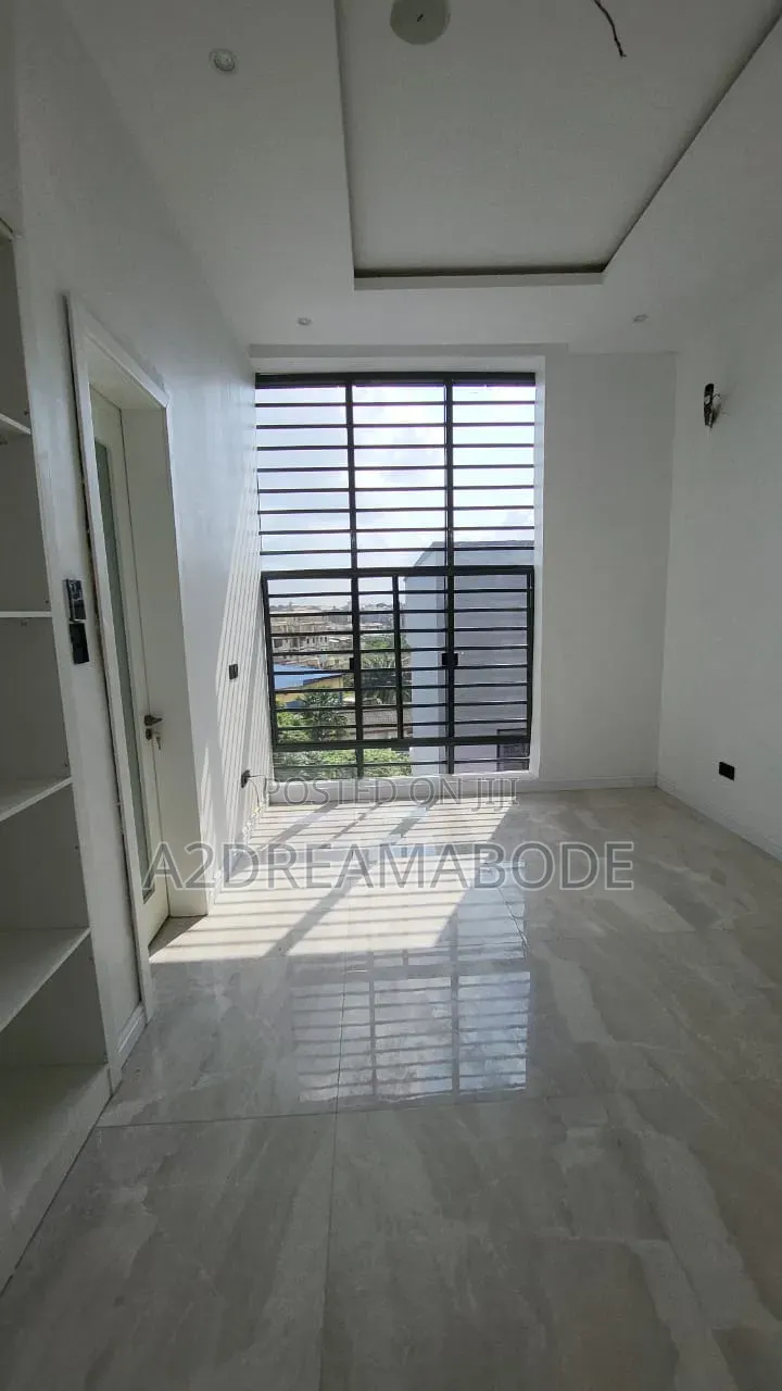 4bdrm Duplex in Ikeja, Opebi for rent in Opebi