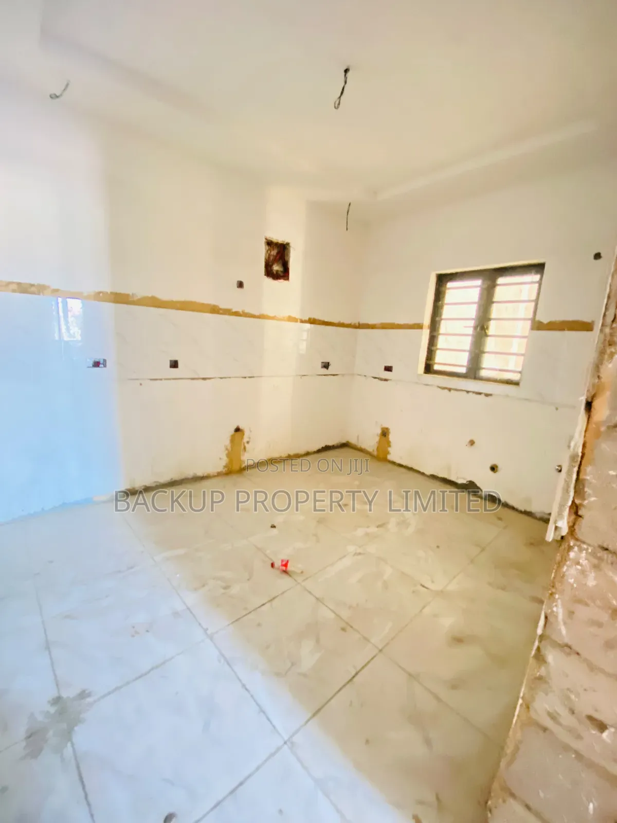 3bdrm Apartment in Alagomeji for sale in Alagomeji