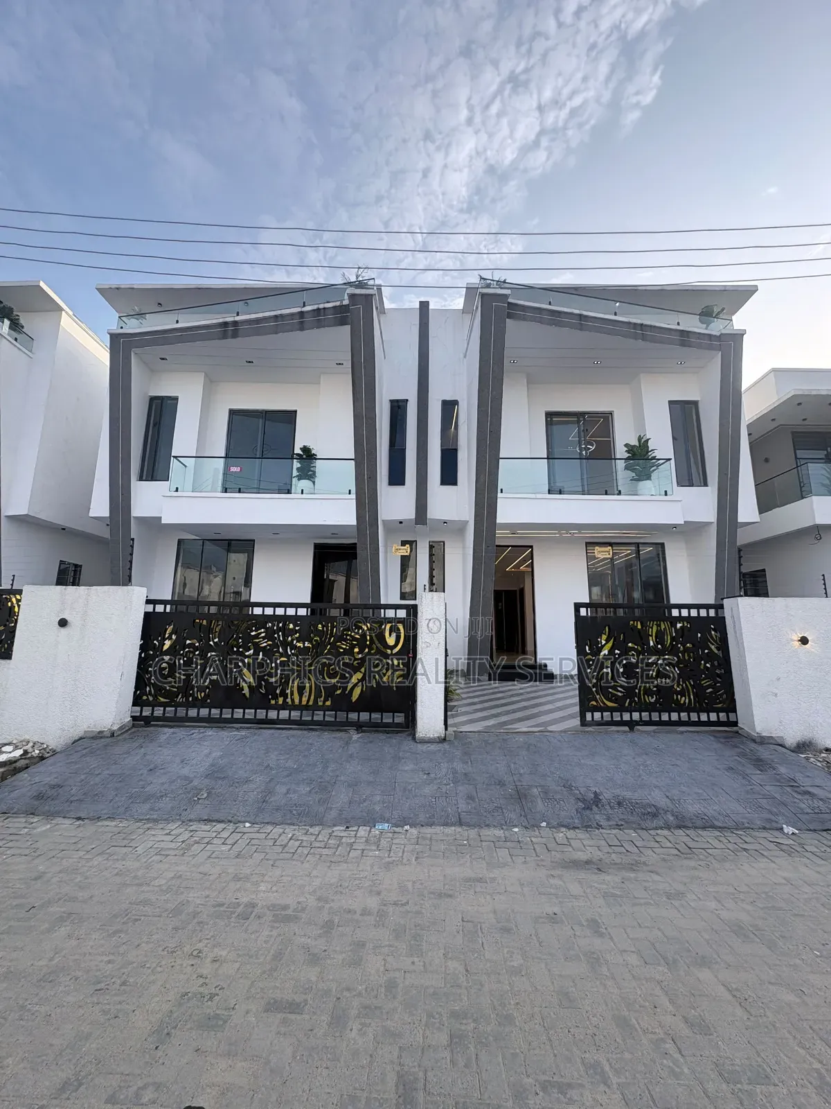 4bdrm Duplex in Off Lekki-Epe Expressway for sale in Off Lekki-Epe Expressway