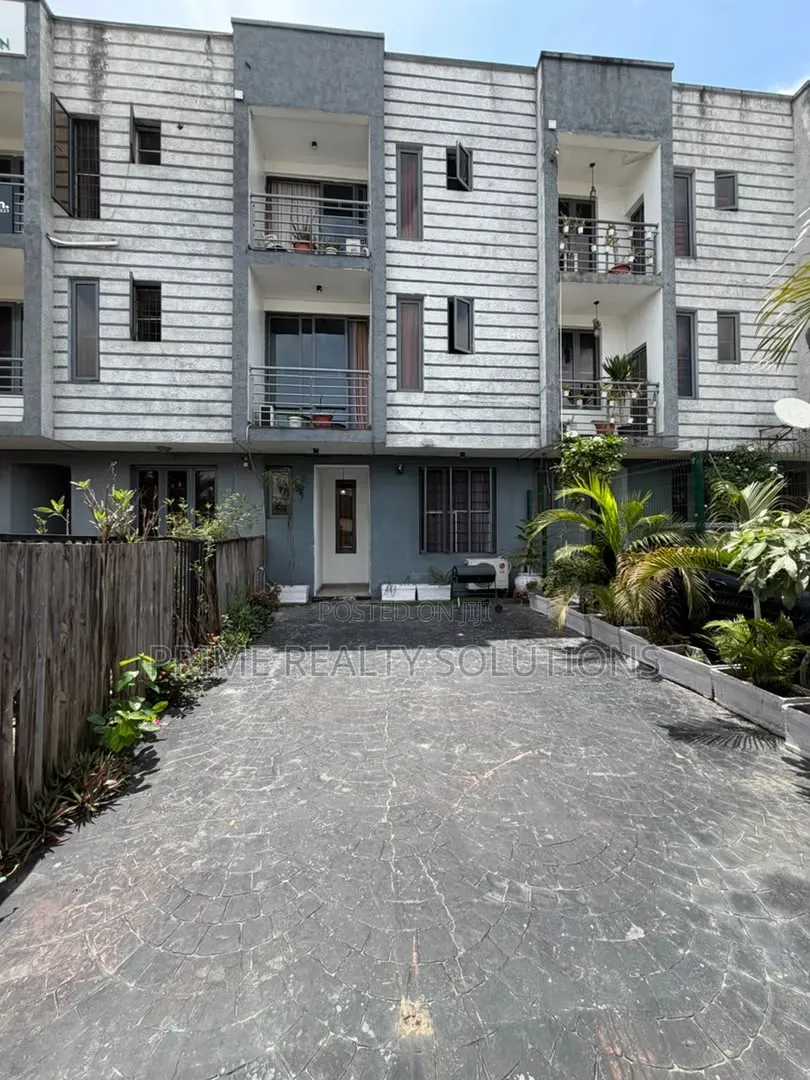 4bdrm Townhouse / Terrace in 𝐈𝐤𝐚𝐭𝐞 𝐥𝐞𝐤𝐤𝐢 𝐥𝐚𝐠𝐨𝐬, Ikate for rent in Ikate