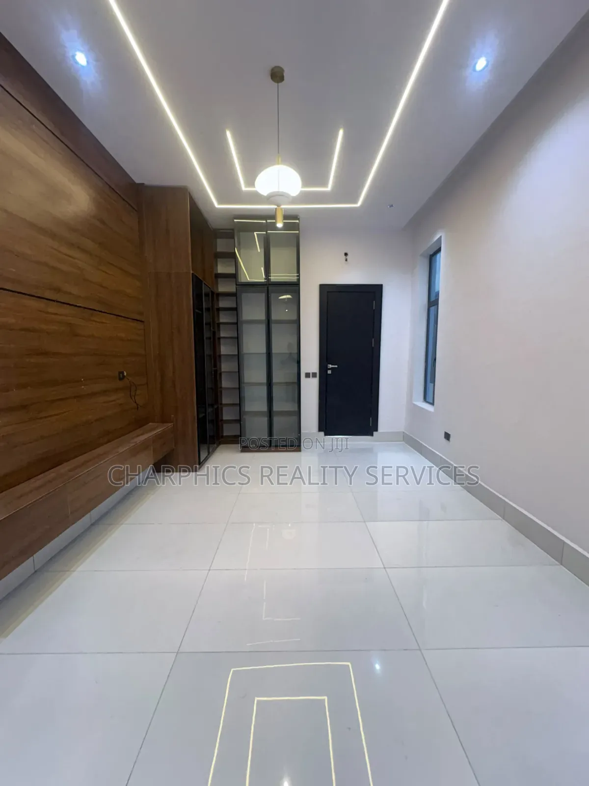 5bdrm Duplex in Off Lekki-Epe Expressway for sale in Off Lekki-Epe Expressway