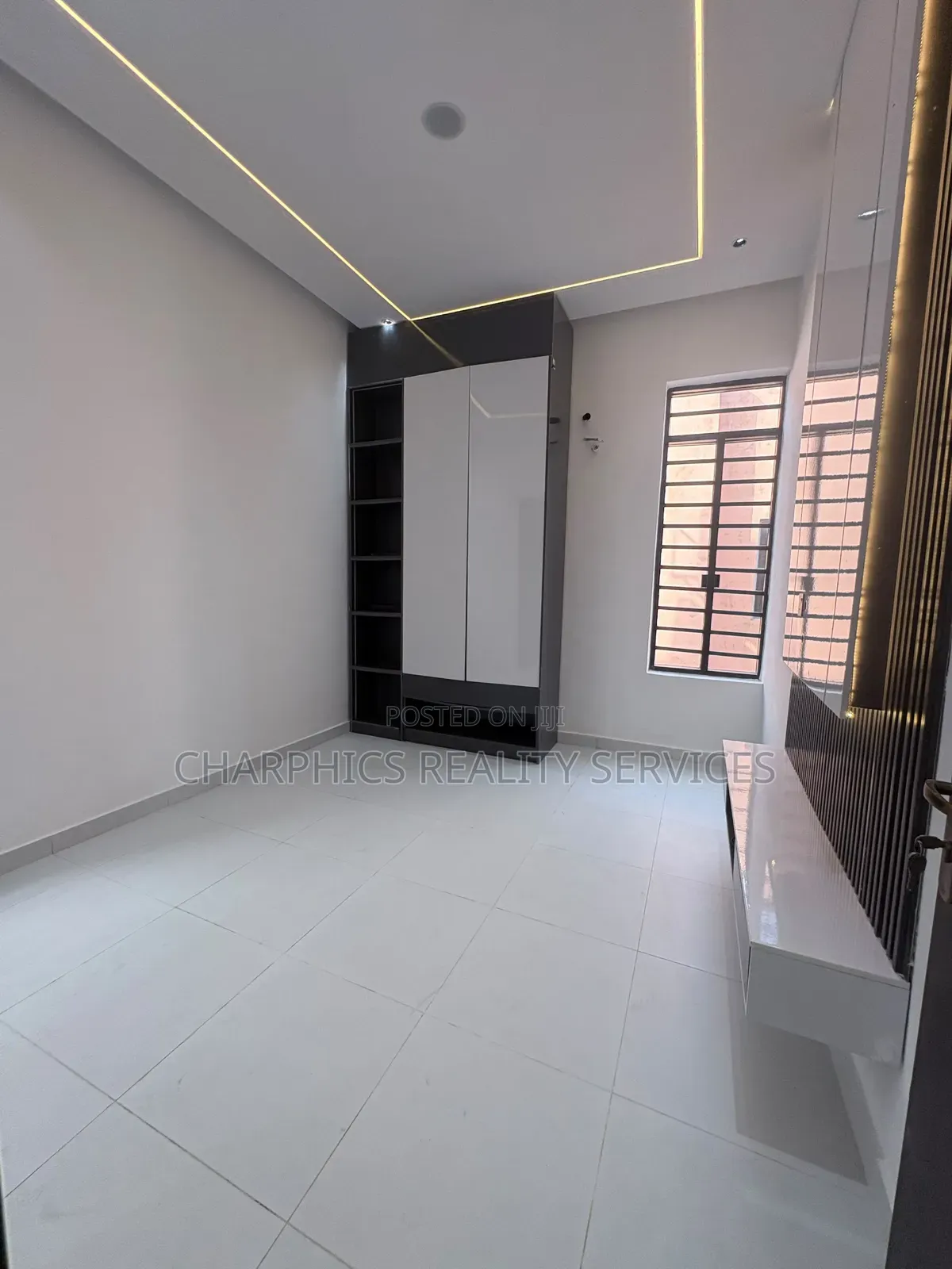 5bdrm Duplex in Off Lekki-Epe Expressway for sale in Off Lekki-Epe Expressway