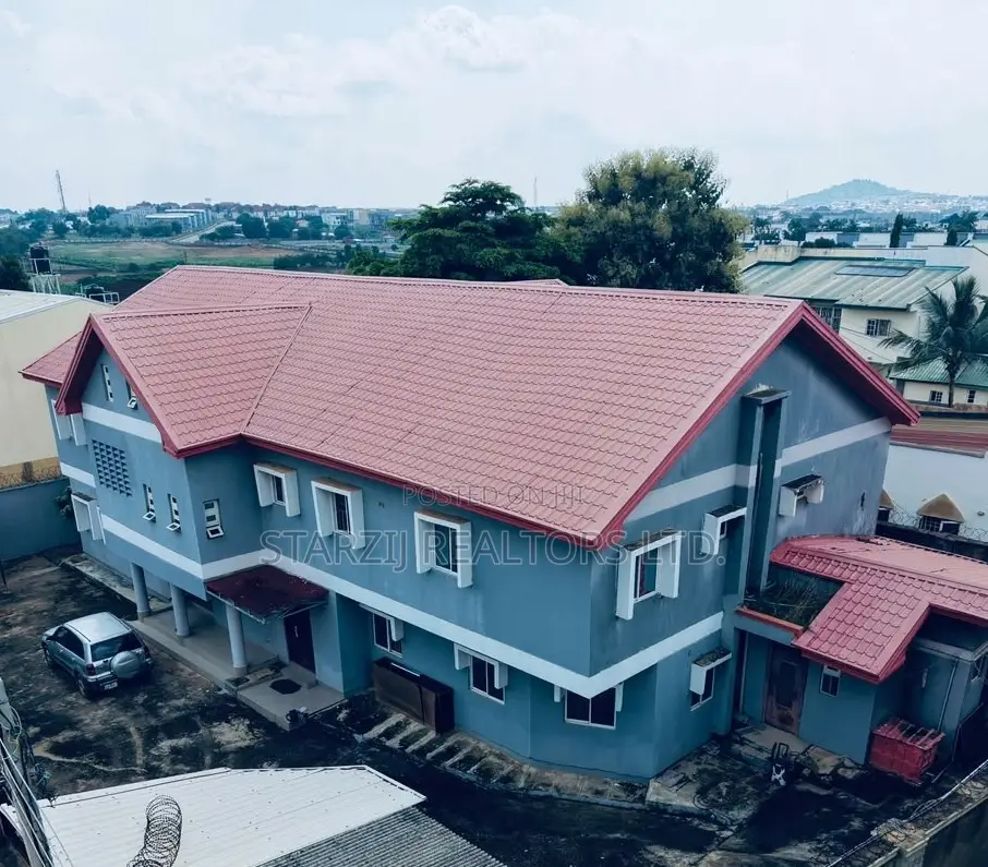 6bdrm Duplex in Idu Industrial for sale in Idu Industrial