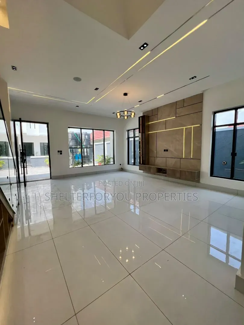 4bdrm Duplex in VGC / Ajah for sale in VGC / Ajah