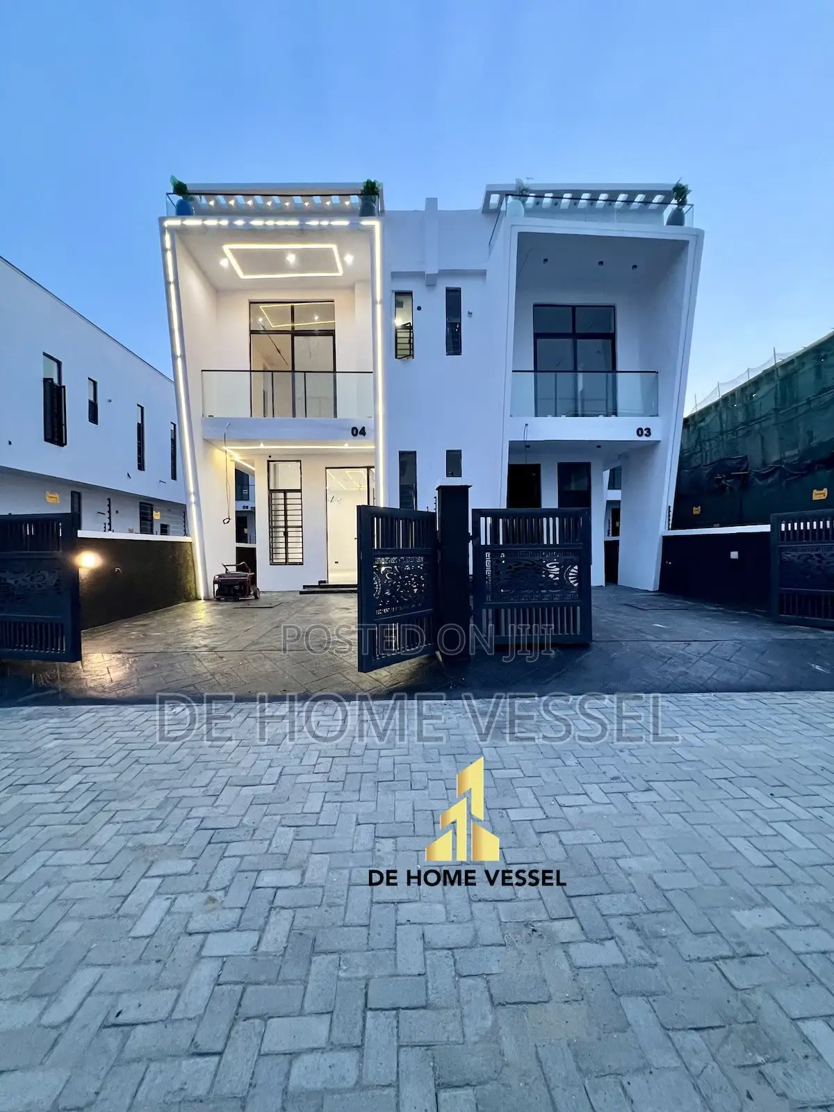 4bdrm Duplex in Ikota for sale in Ikota