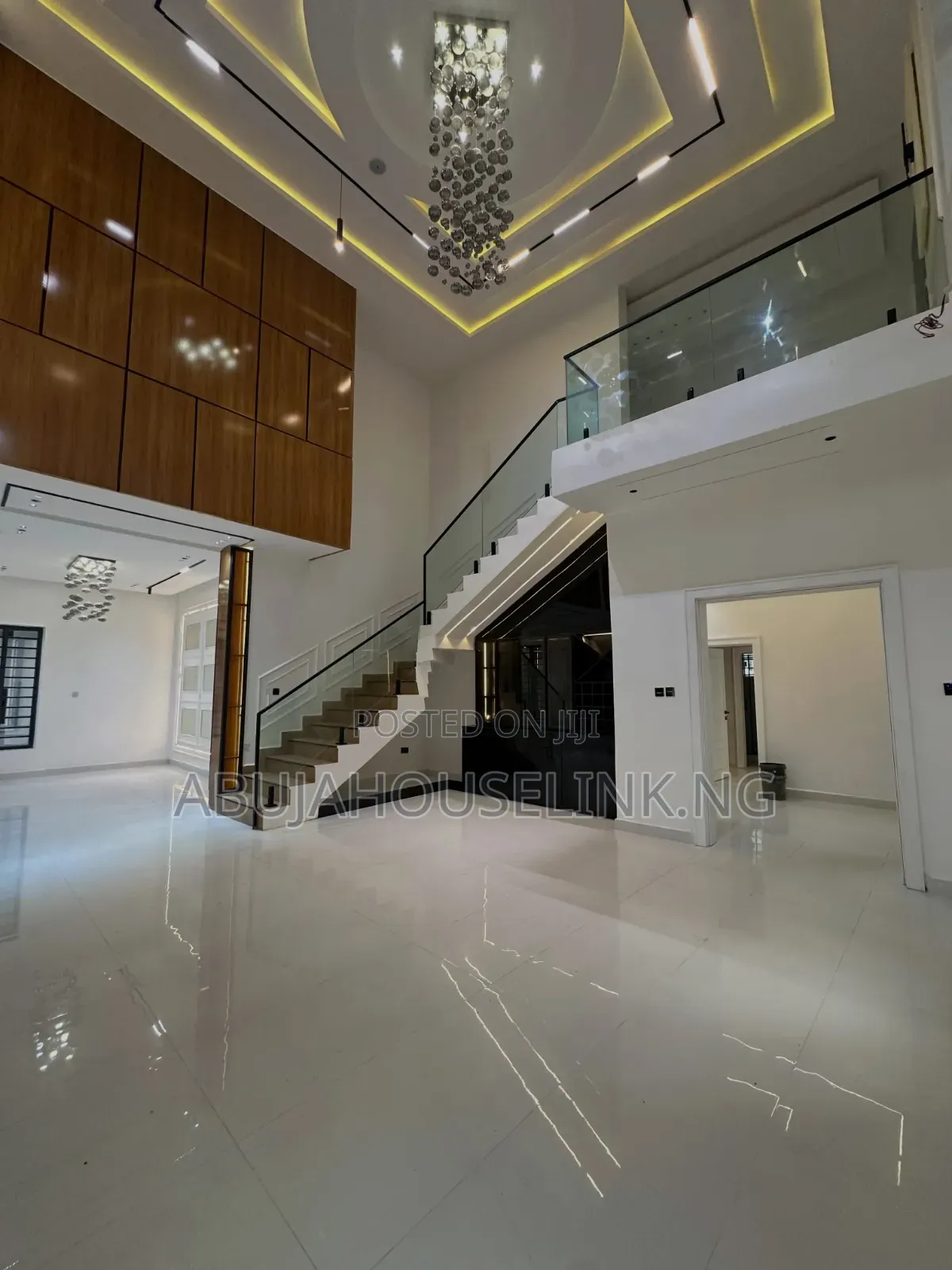 6bdrm Duplex in Sunnyvale Estate, Dakwo District for sale in Dakwo District