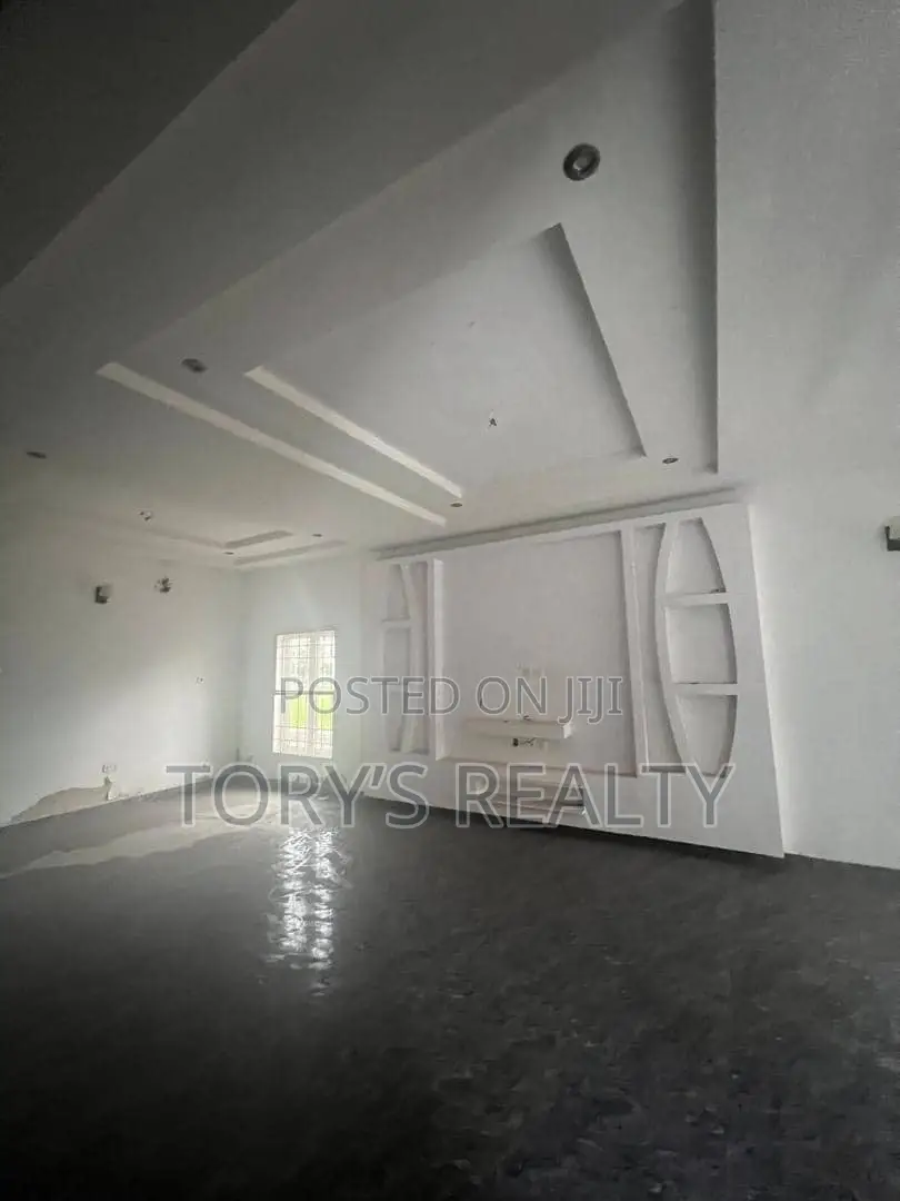 4bdrm Duplex in Lekki Phase 2 for rent in Lekki Phase 2