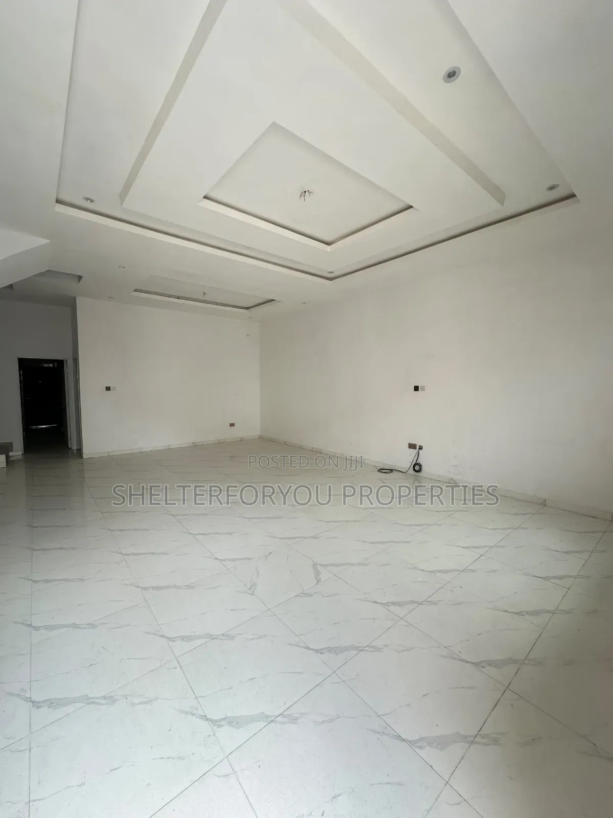 4bdrm Duplex in Ikota for rent in Ikota