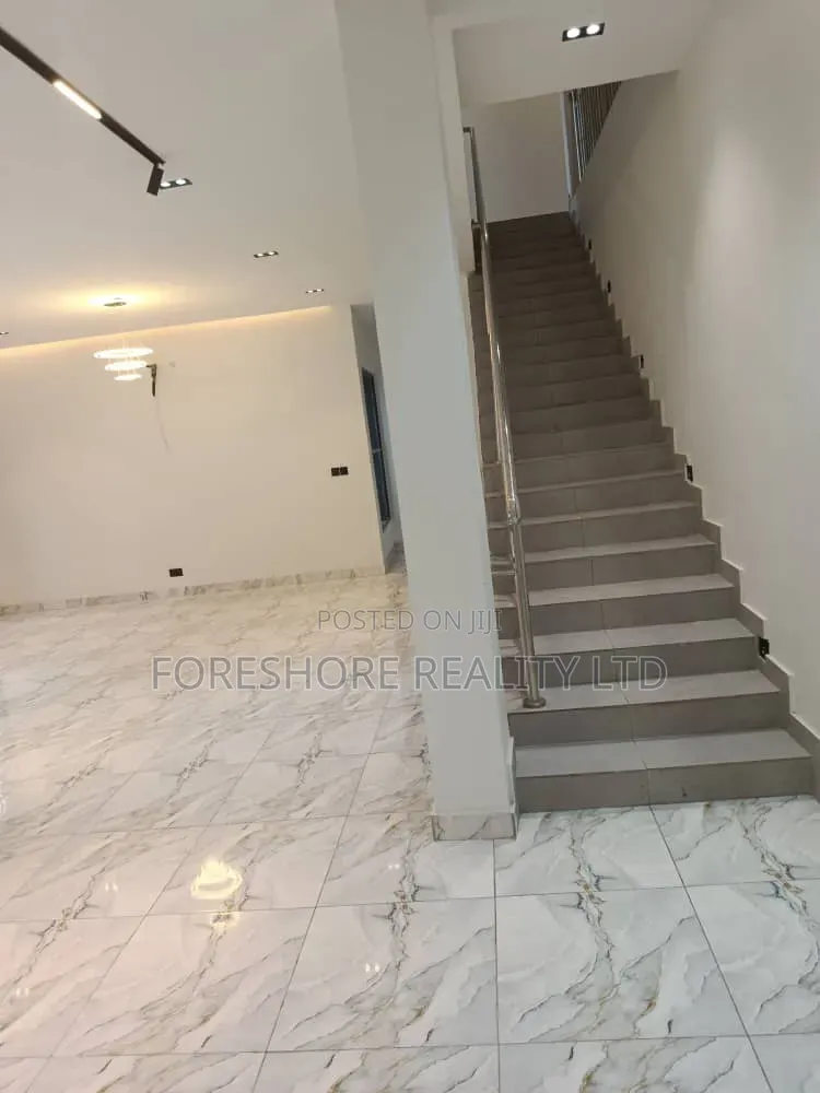 4bdrm Duplex in Adeoye Court, Berger for rent in Berger