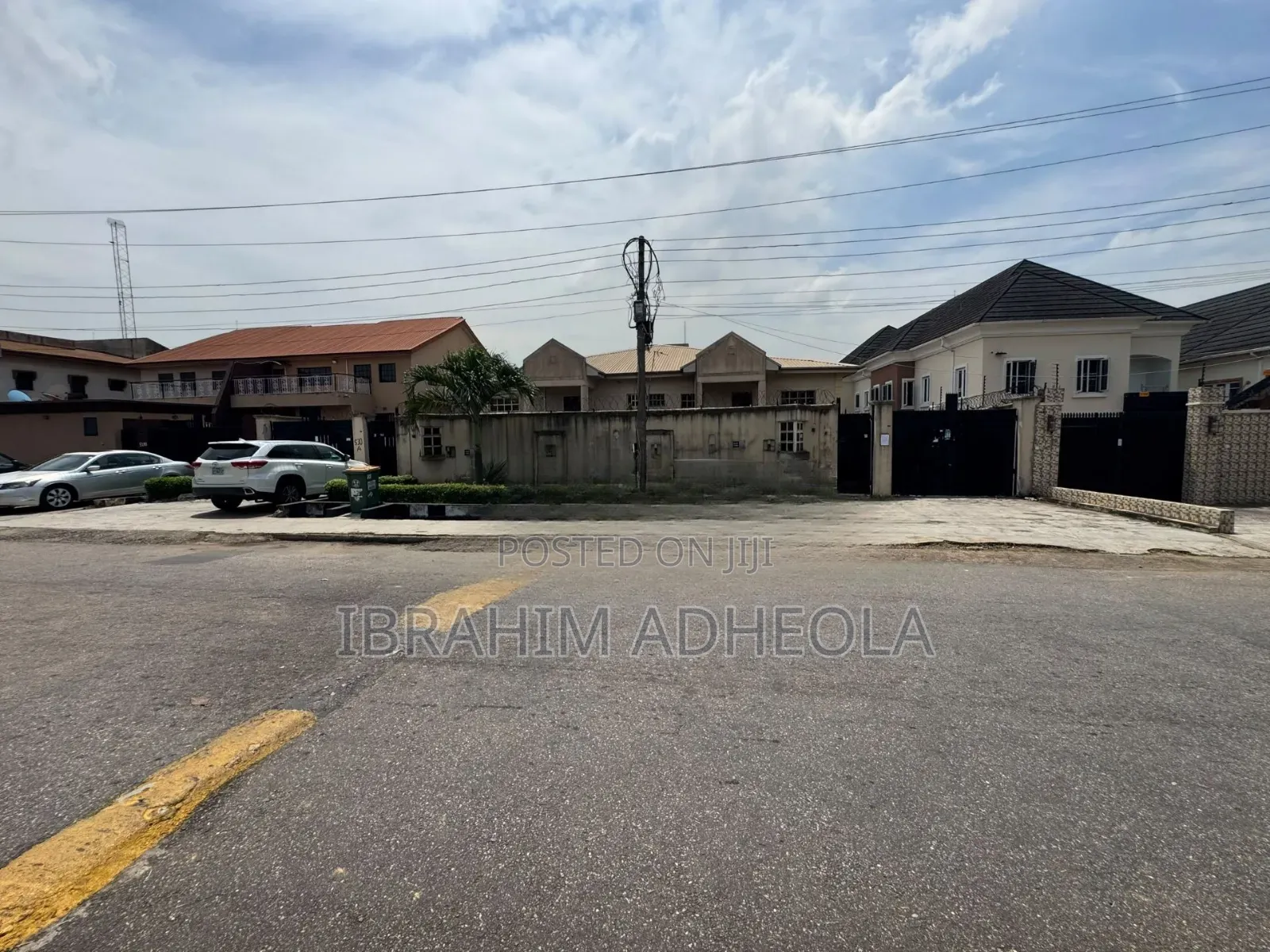 Land Measuring 900sqm With a Demolishable Structure on It, in a Love in Omole Phase 2