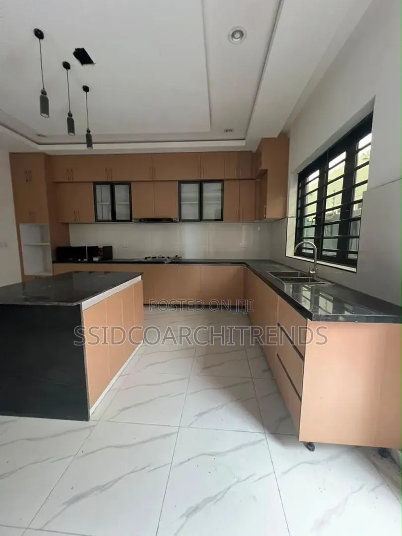 3bdrm Duplex in Call To Access for rent in Abraham Adesanya Estate