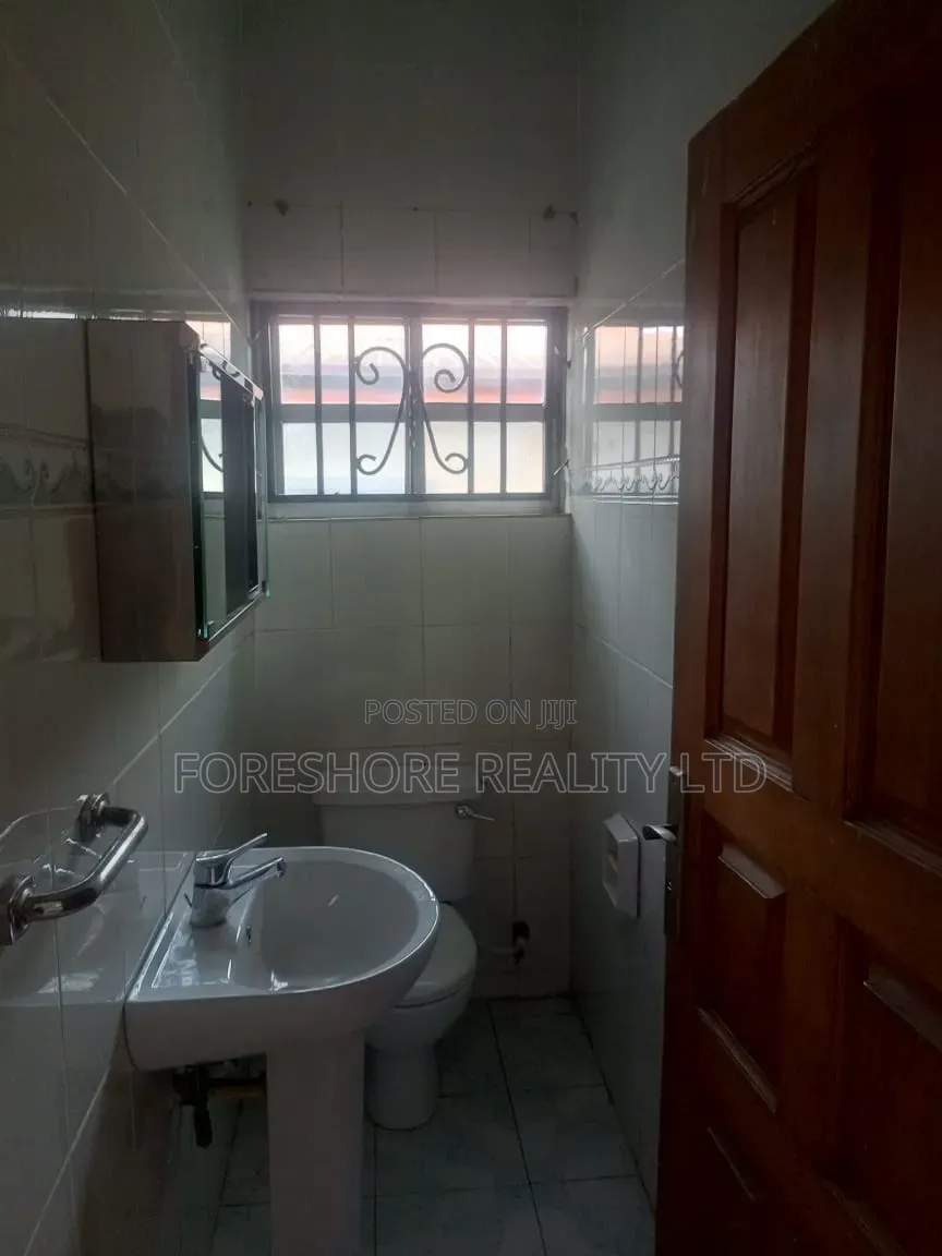 3bdrm Apartment in Magodo Phase 1 for rent in GRA Phase 2 Shangisha