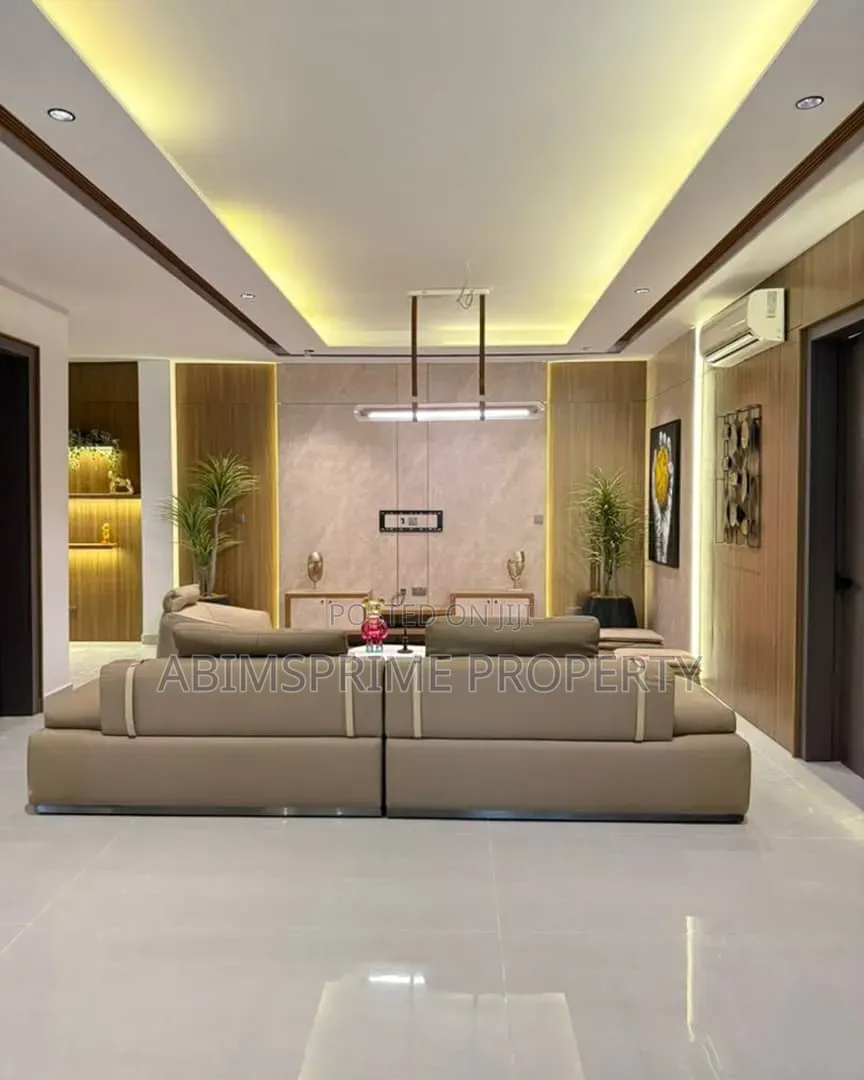 4bdrm Penthouse in Emerald Signature, Epe Road for sale in Epe Road