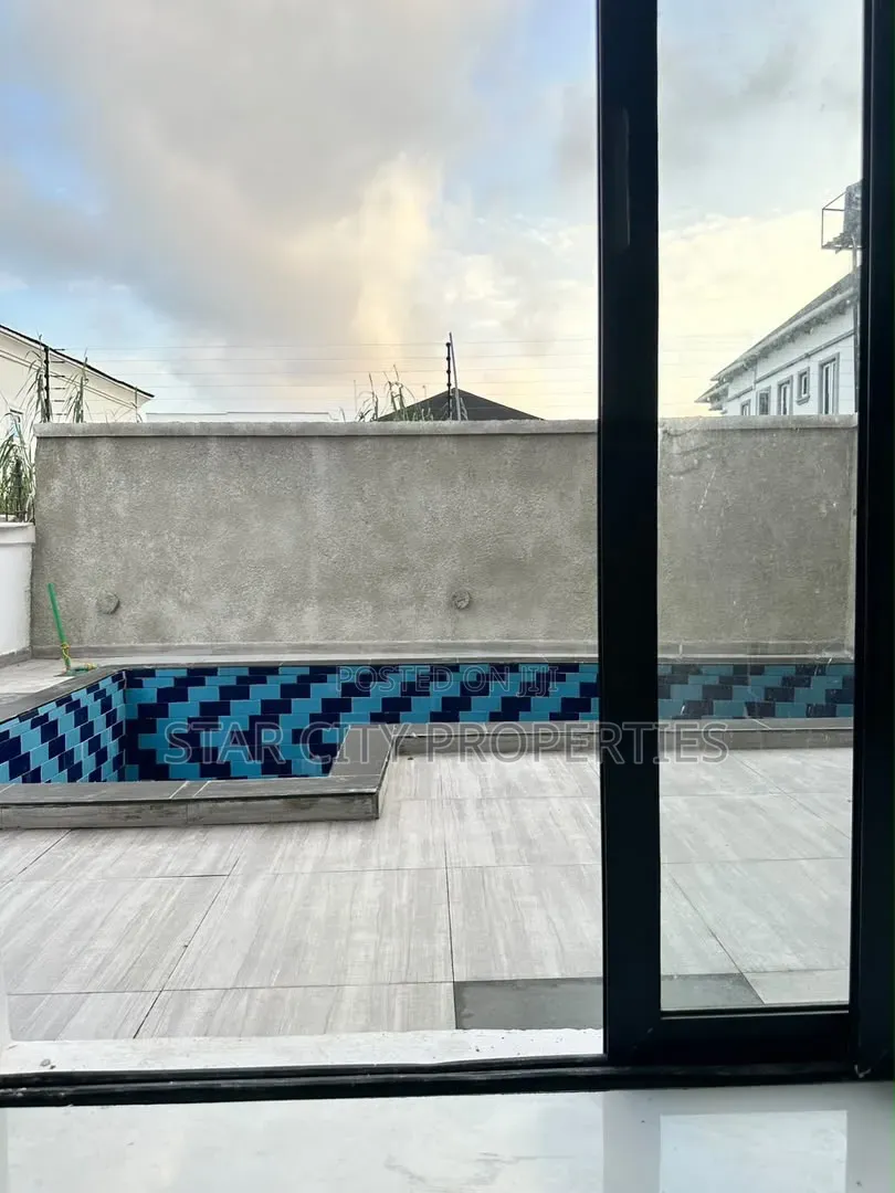 5bdrm House in Ajah Lekki Lagos for sale in Ado / Ajah