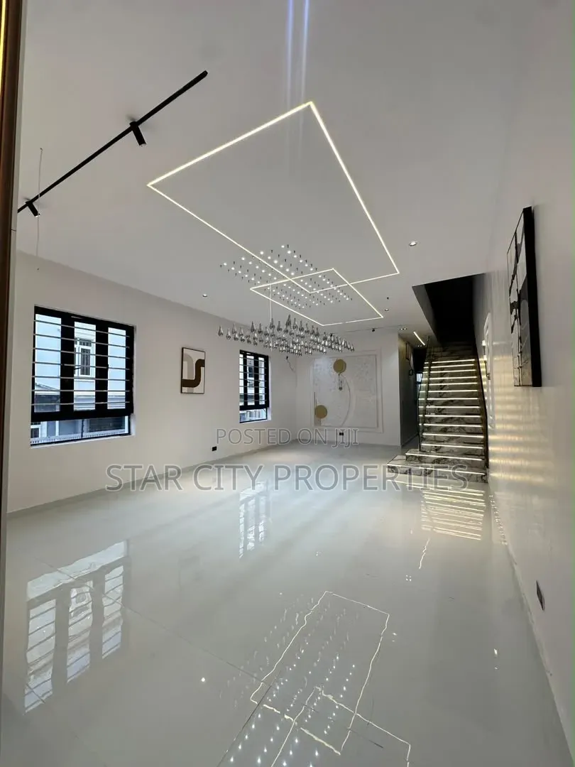 5bdrm House in Ajah Lekki Lagos for sale in Ado / Ajah