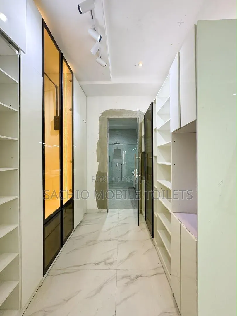 2bdrm Maisonette in Lekki Phase 1 for sale in Lekki Phase 1
