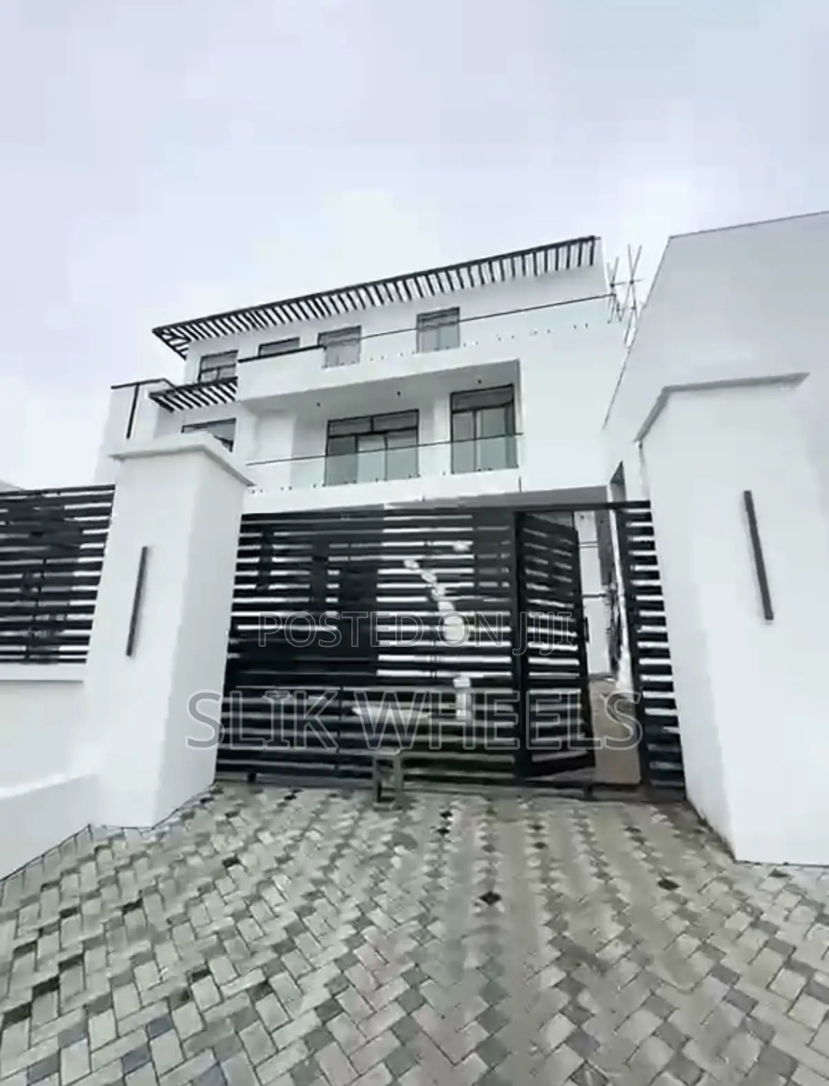 6bdrm Duplex in Guzape District for sale in Guzape District