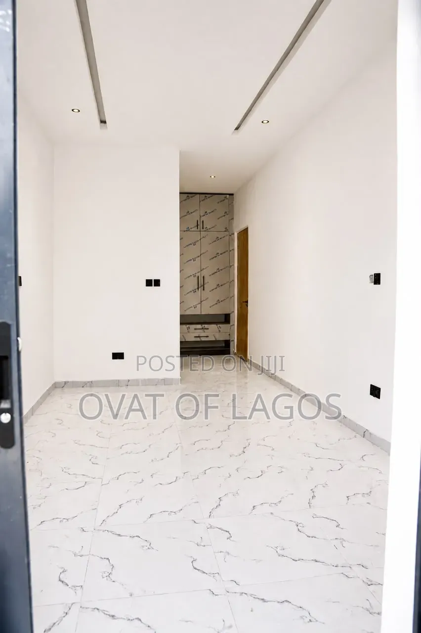 2bdrm Apartment in Lekki Phase 1 for sale in Lekki Phase 1
