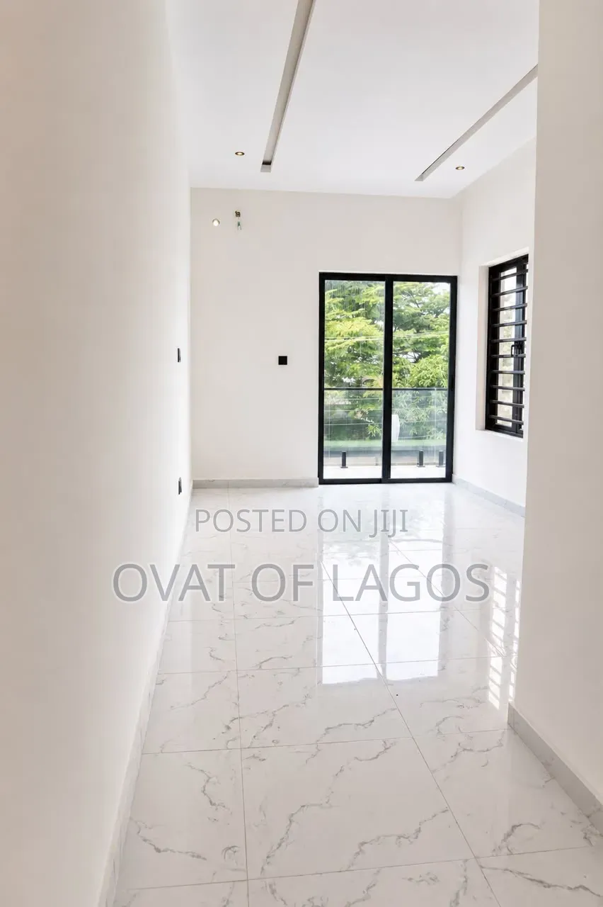 2bdrm Apartment in Lekki Phase 1 for sale in Lekki Phase 1