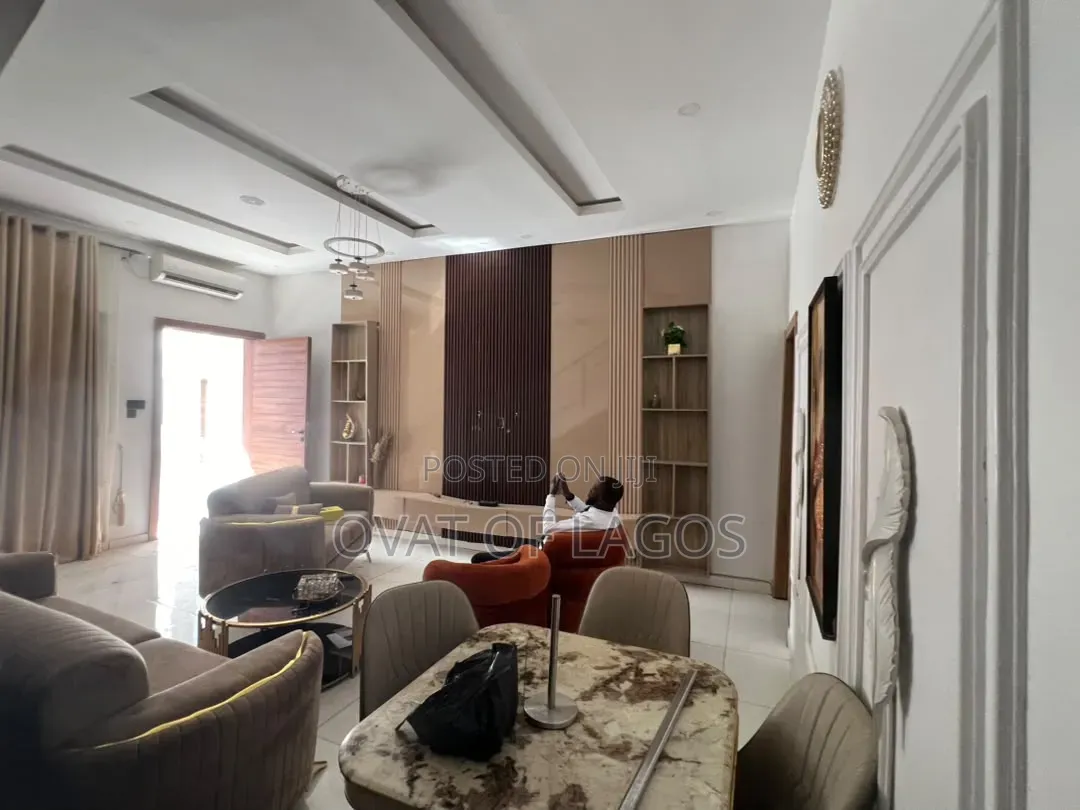 4bdrm Duplex in Ikota for rent in Ikota