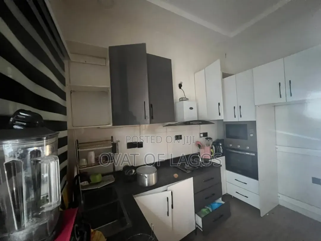 4bdrm Duplex in Ikota for rent in Ikota