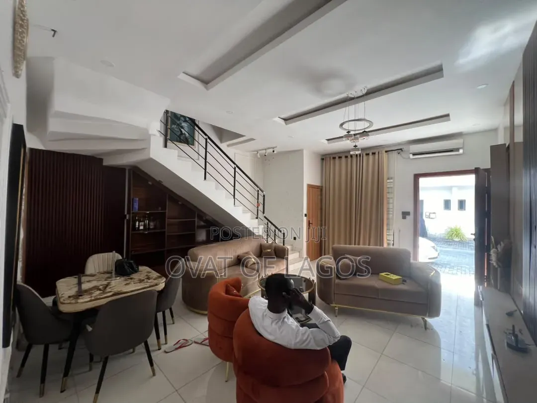 4bdrm Duplex in Ikota for rent in Ikota