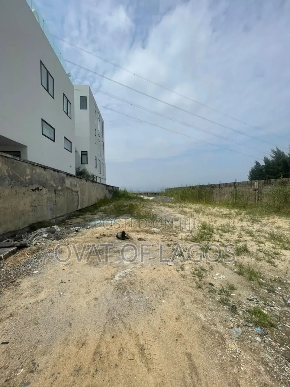 For Sale
852sqm of Waterfront Land in Banana Island