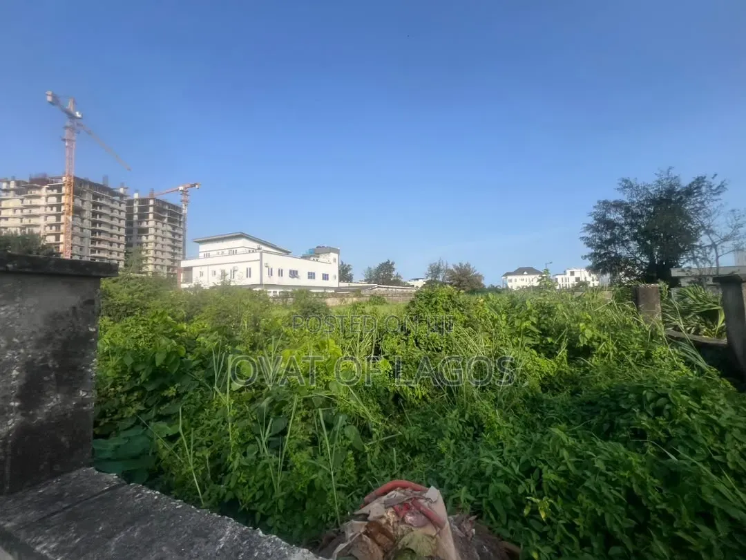 For Sale;
700Sqm Mixed Use Land 
Location; Banana Island, Ikoyi, in Banana Island