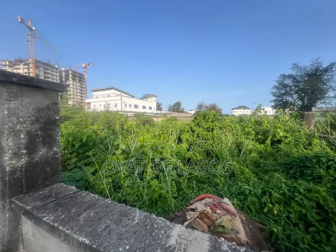 For Sale;
700Sqm Mixed Use Land 
Location; Banana Island, Ikoyi, in Banana Island