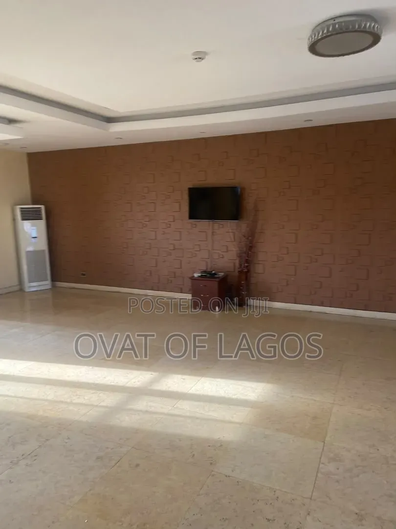3bdrm Duplex in Ikoyi, Abacha Estate for rent in Abacha Estate