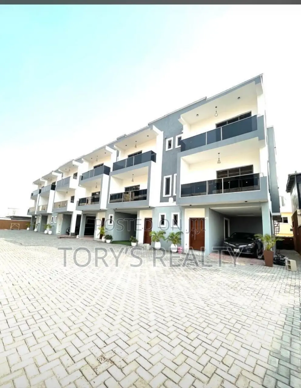 4bdrm Duplex in Lekki Phase 1 for rent in Lekki Phase 1