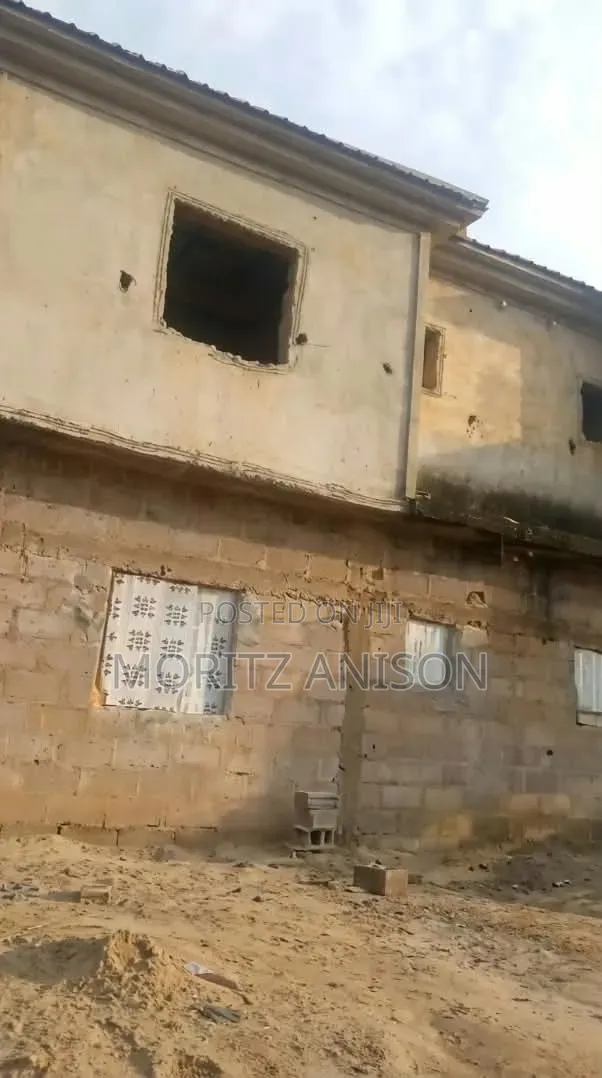 2bdrm Block of Flats in Golf Estate, Enugu for sale in Enugu