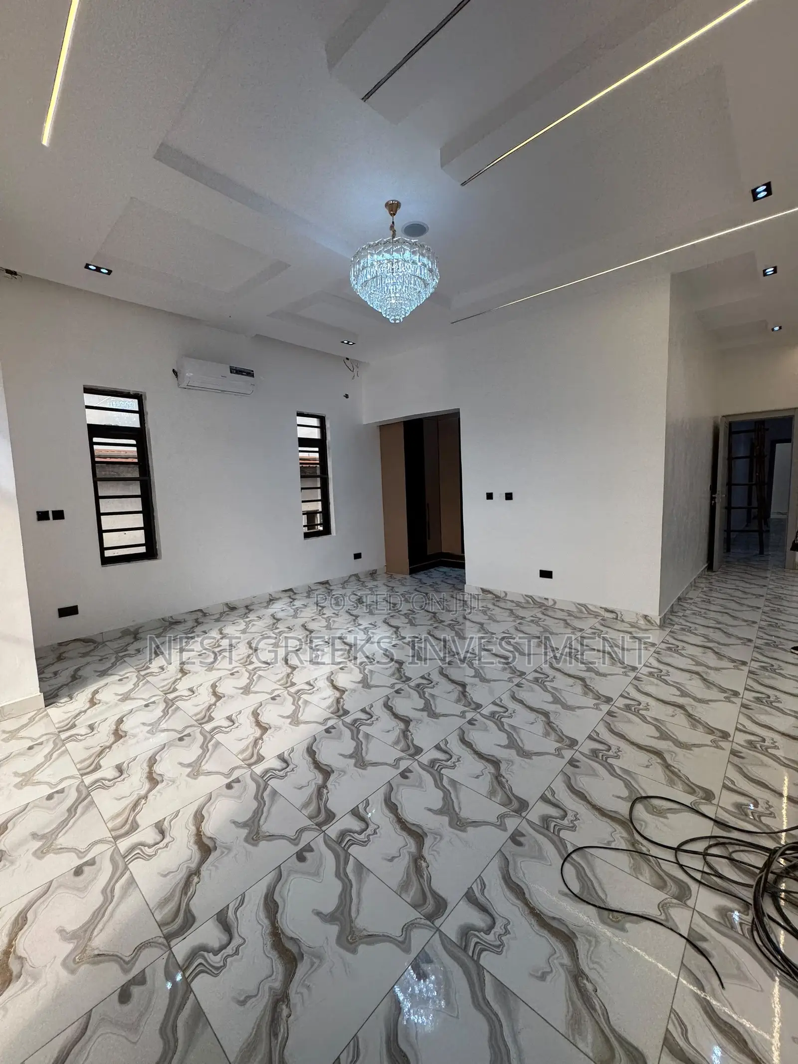 5bdrm Duplex in Adeniyi Jones for sale in Adeniyi Jones