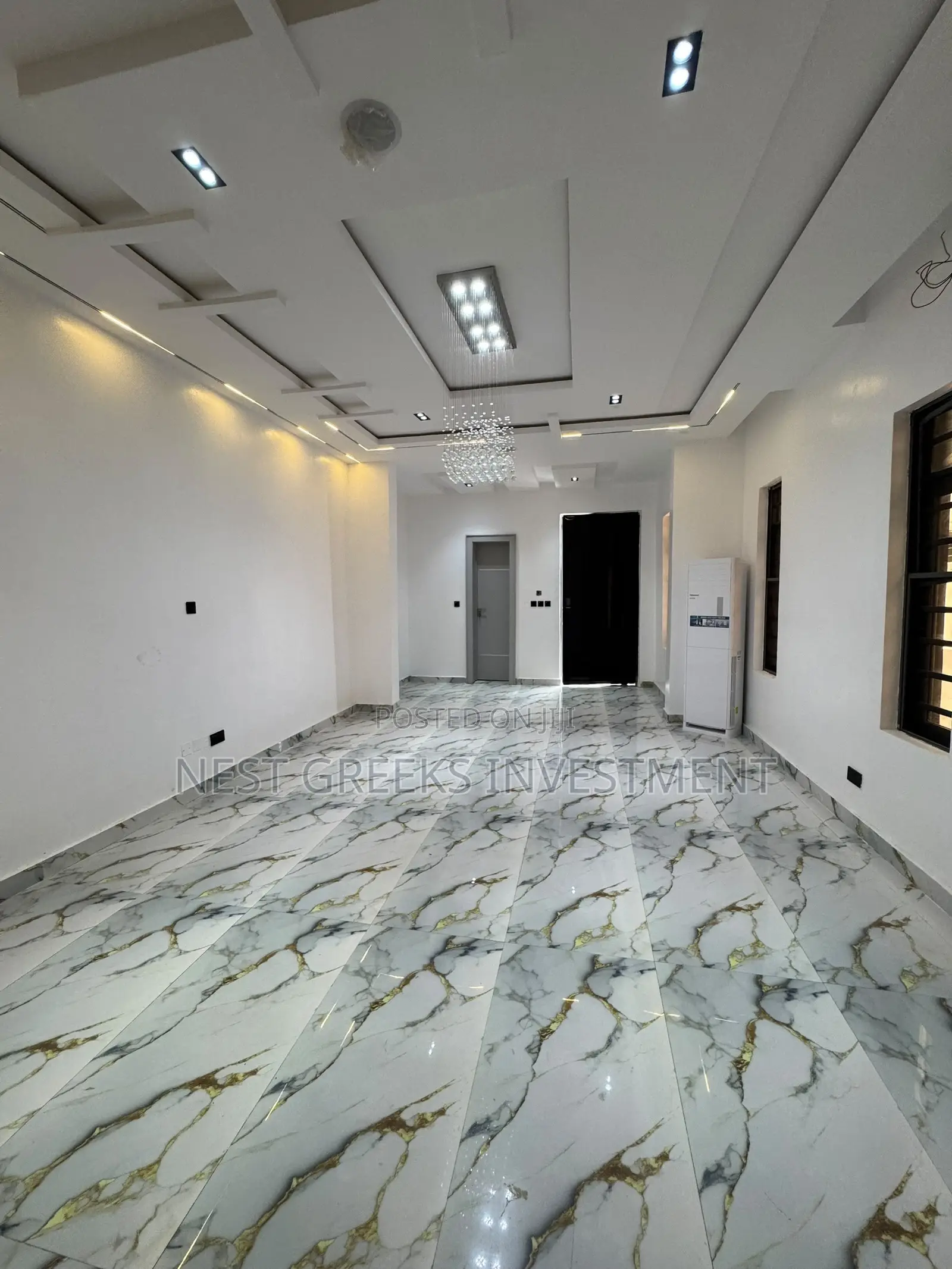 5bdrm Duplex in Adeniyi Jones for sale in Adeniyi Jones