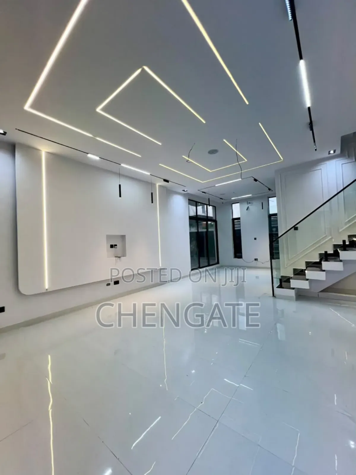 5bdrm Duplex in Ikota for sale in Ikota