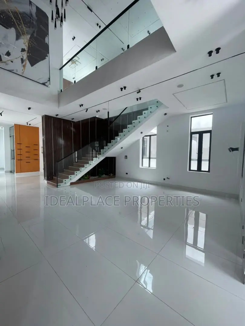 5bdrm Duplex in Ajah for sale in Ajah