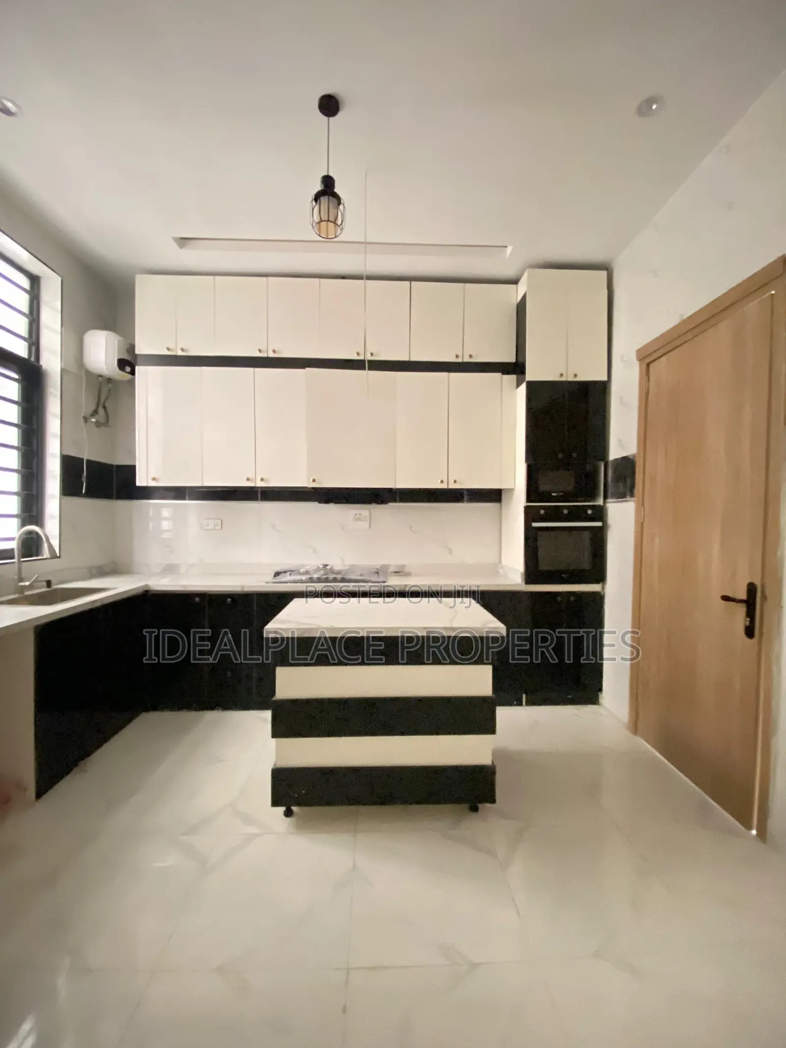 4bdrm Duplex in Sangotedo for sale in Sangotedo