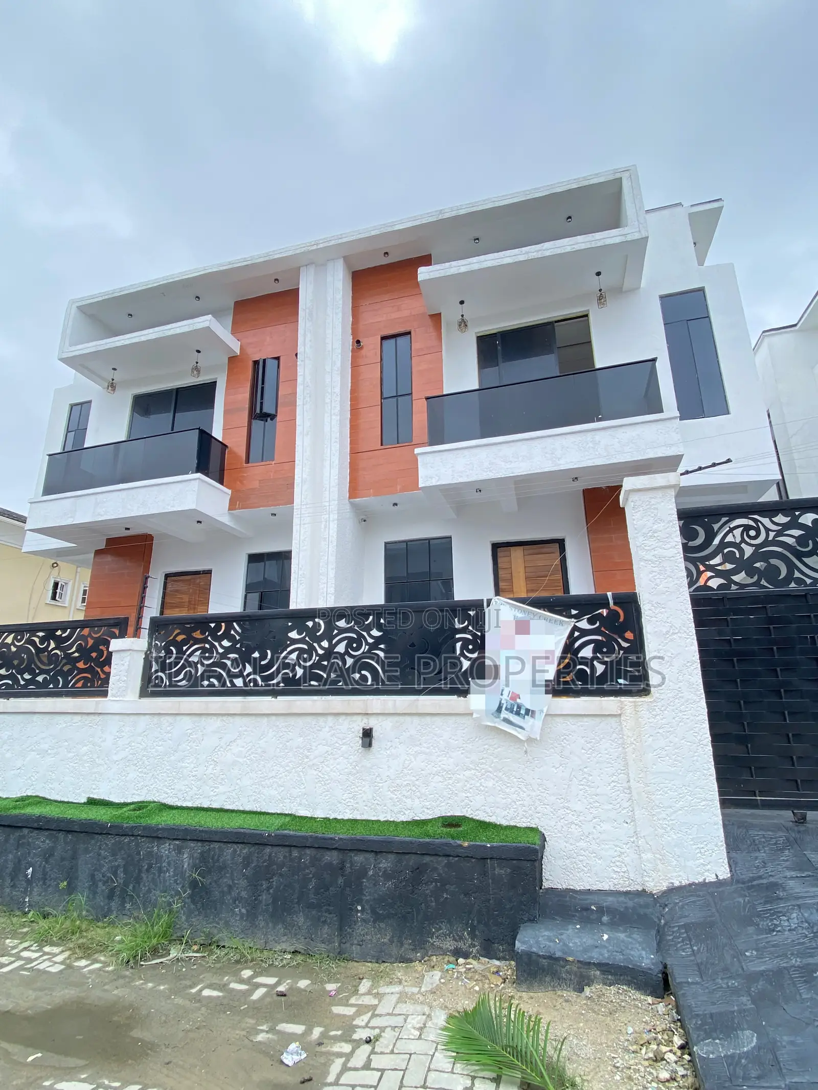 4bdrm Duplex in Sangotedo for sale in Sangotedo