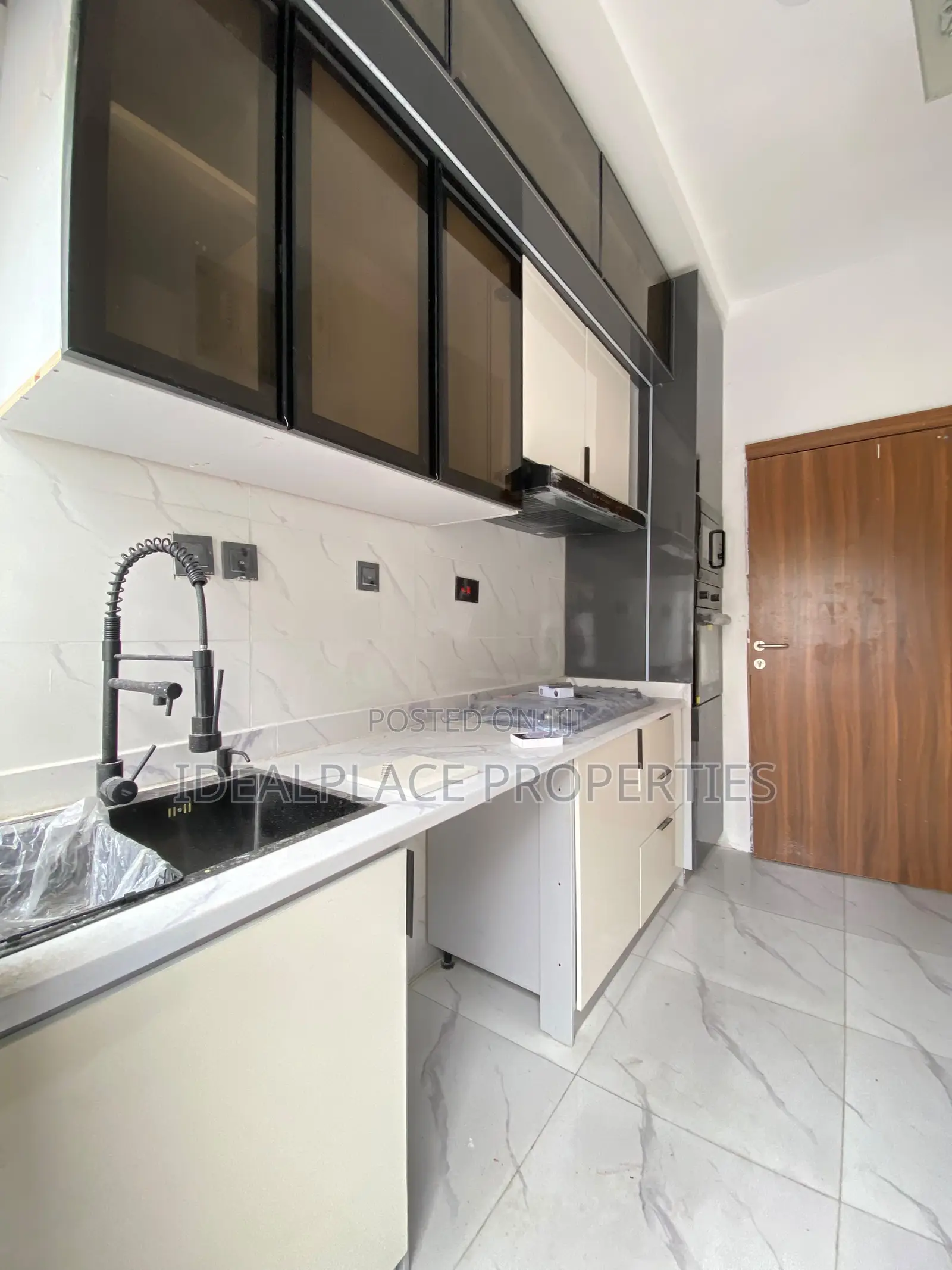 3bdrm Townhouse/Terrace in Sangotedo for sale in Sangotedo