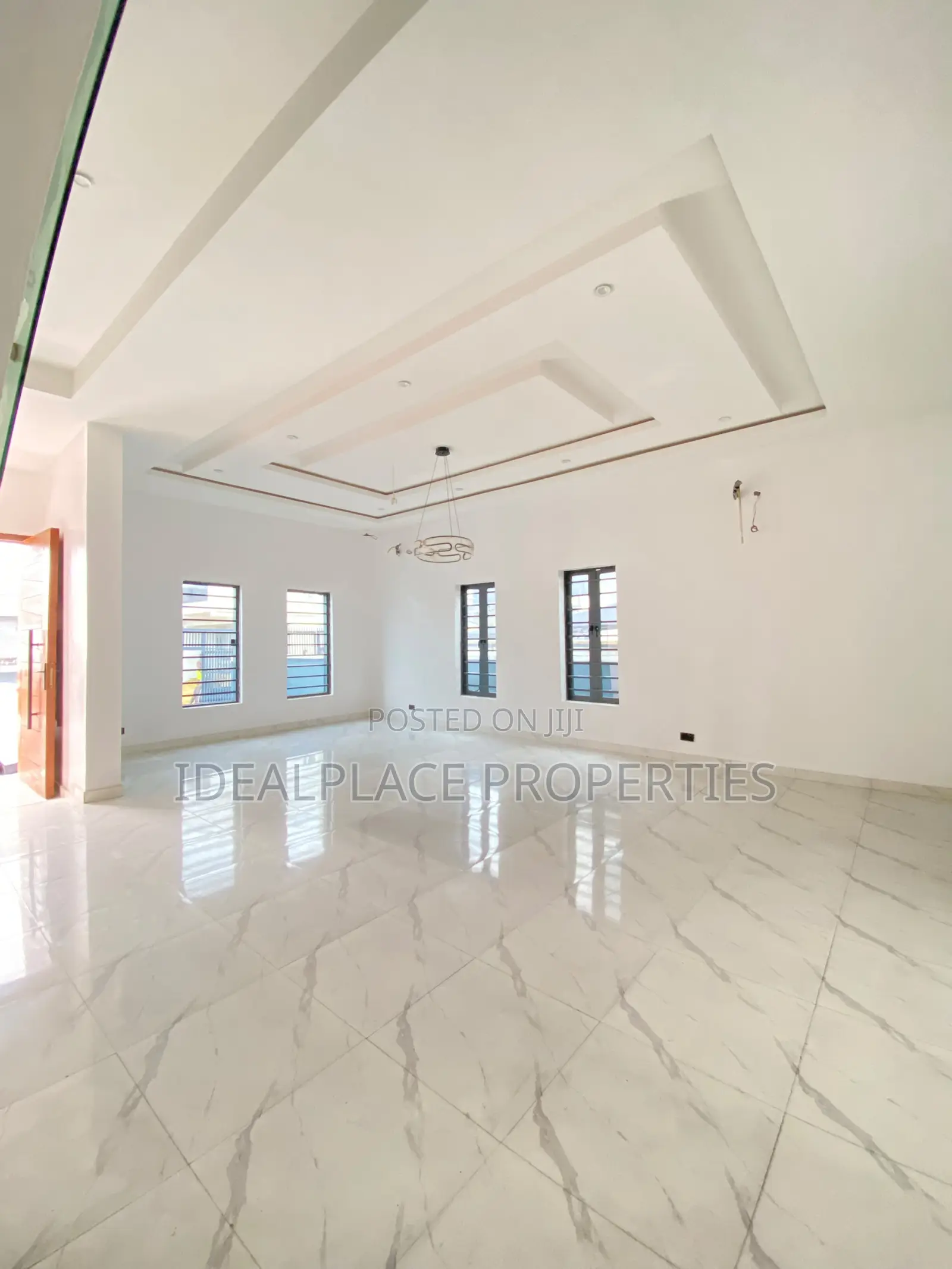 5bdrm Duplex in Sangotedo for sale in Sangotedo