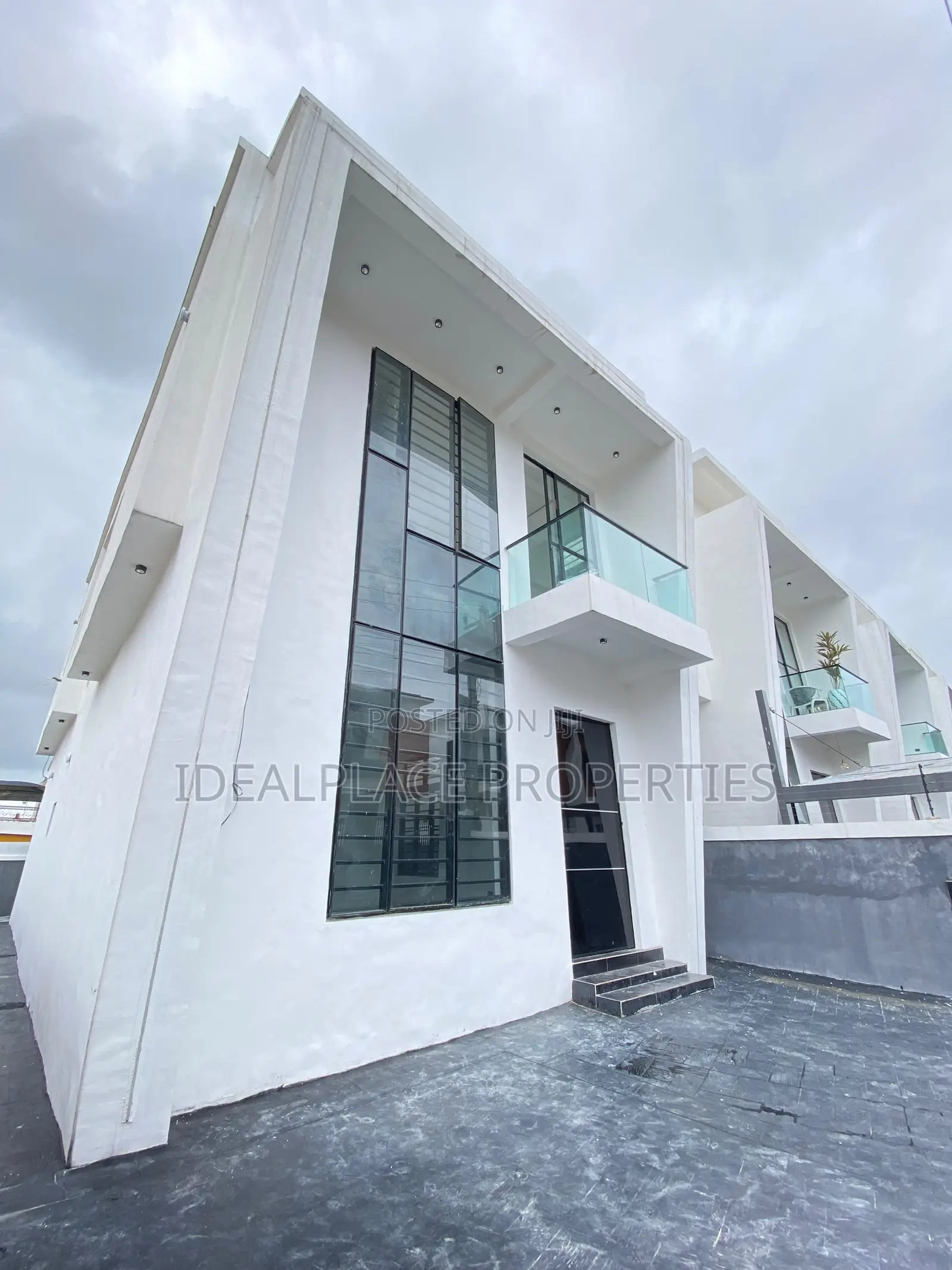 4bdrm Duplex in Sangotedo for sale in Sangotedo
