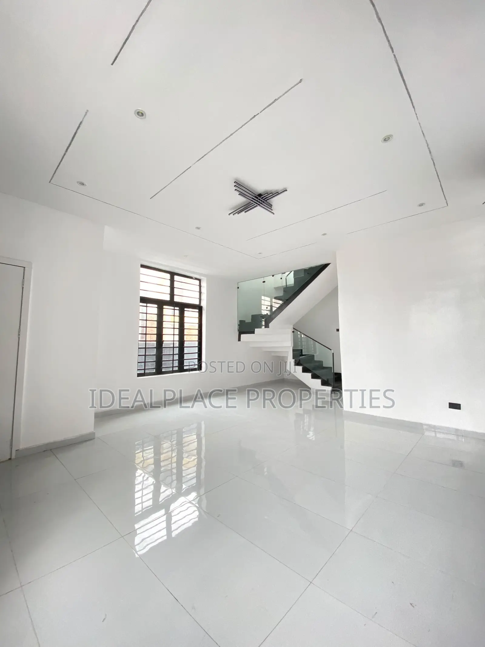 5bdrm Duplex in Sangotedo for sale in Sangotedo