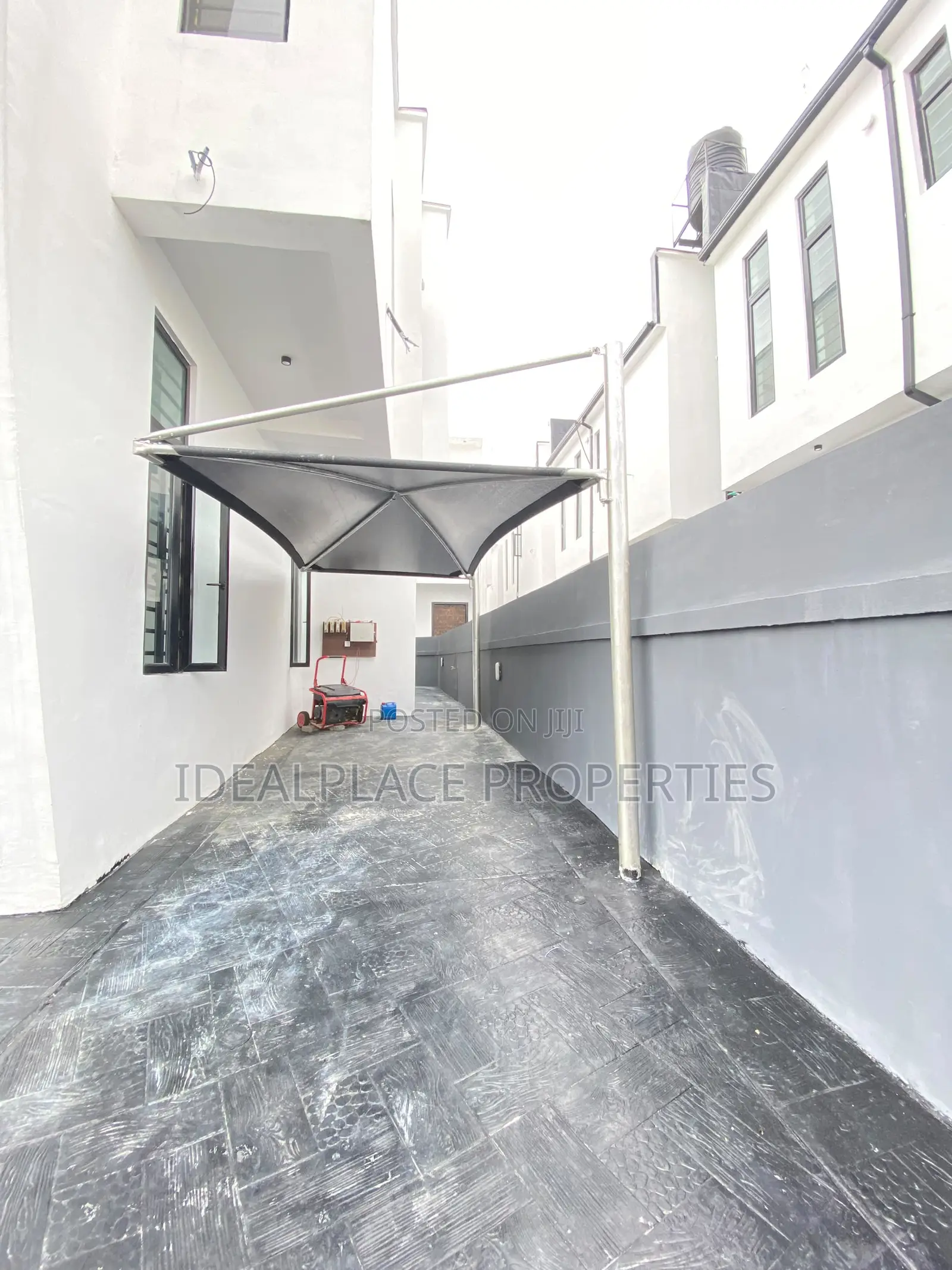 5bdrm Duplex in Sangotedo for sale in Sangotedo
