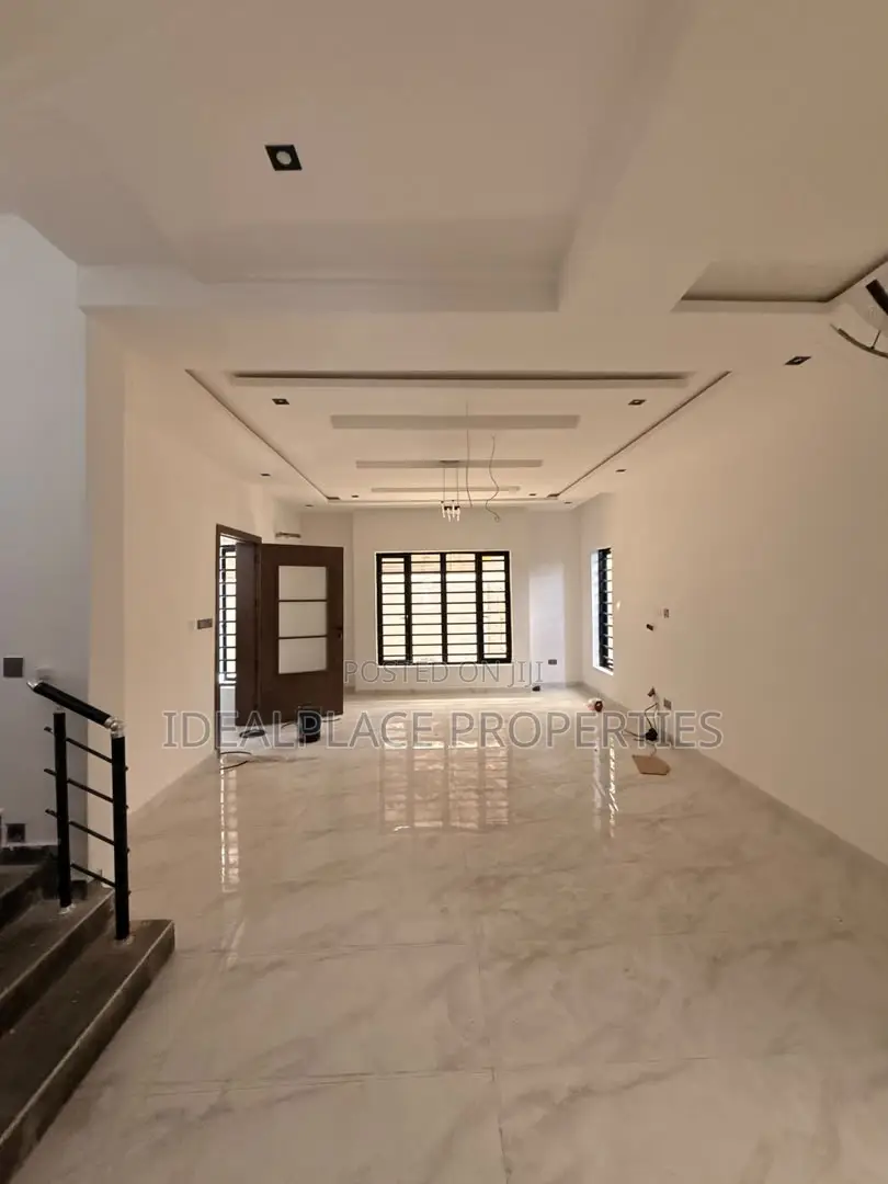 3bdrm Duplex in Ogba for sale in Ogba
