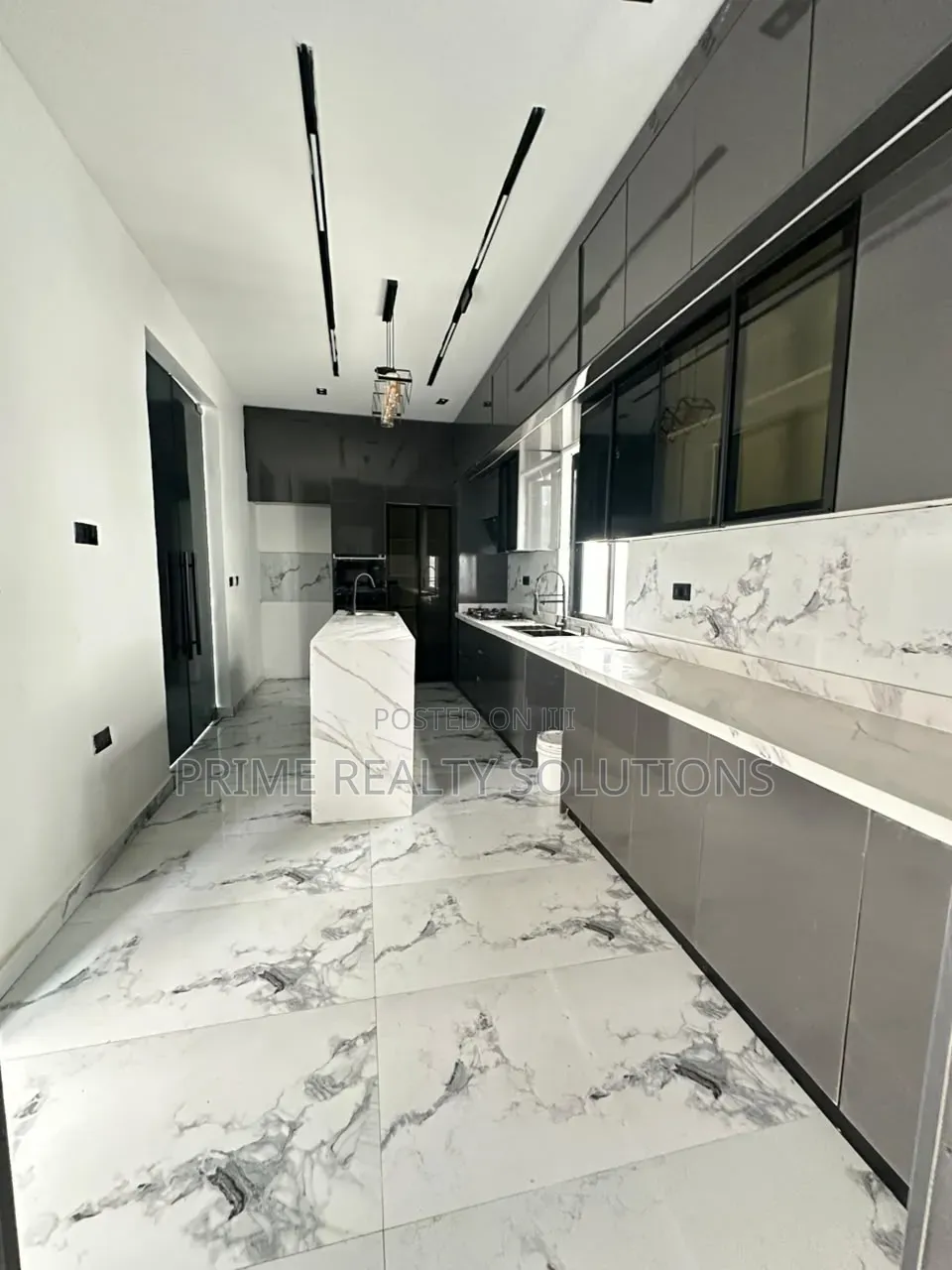 5bdrm Duplex in Ikota  
‎ for sale in Ikota