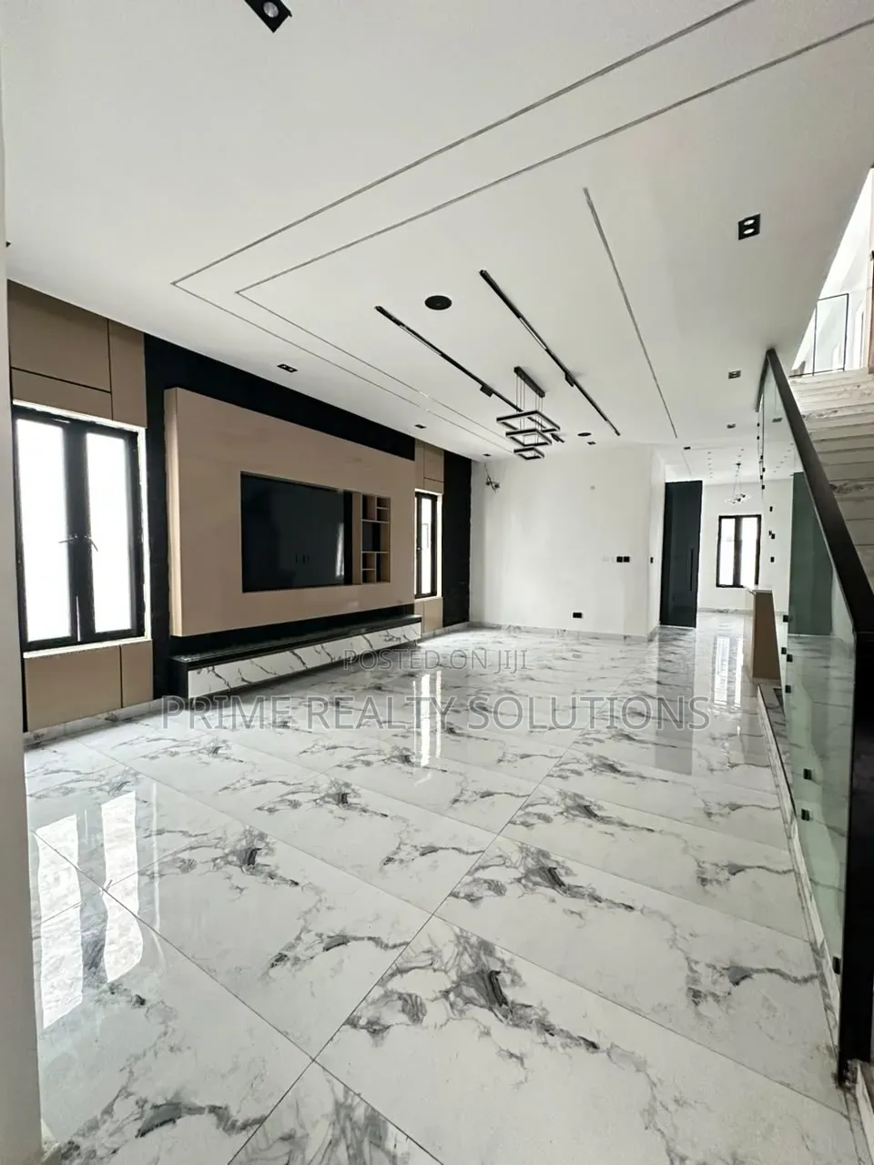 5bdrm Duplex in Ikota  
‎ for sale in Ikota