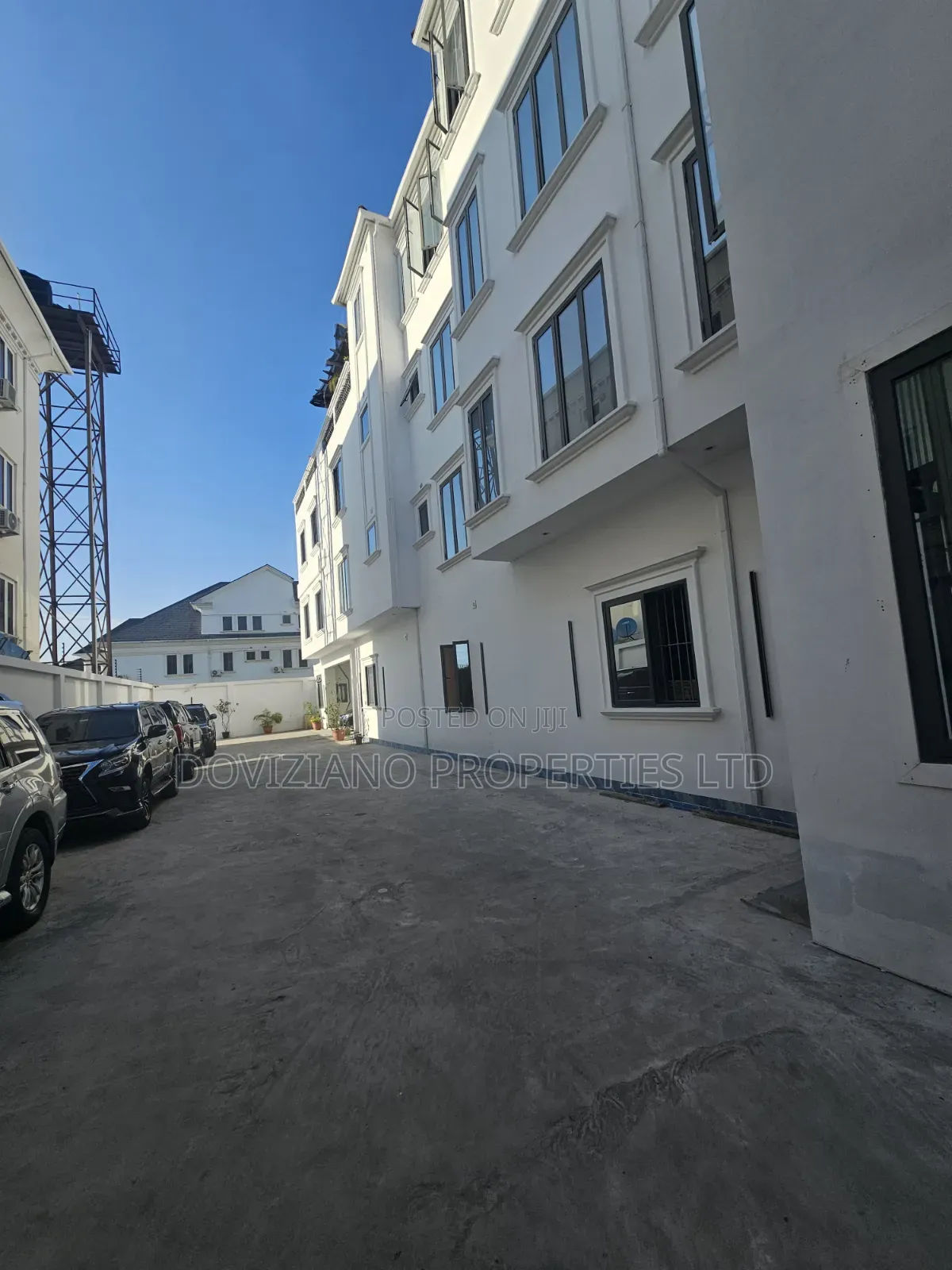 Furnished 3bdrm Apartment in Banana Island for sale in Banana Island